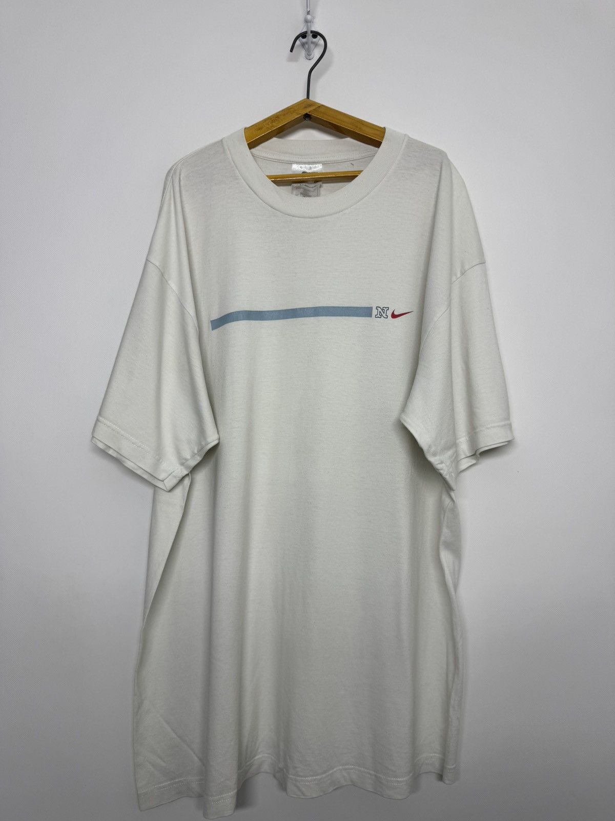 Nike Vintage Y2K Nike Small Swoosh Logo T Shirt 00’s Size US XL / EU 56 / 4 - 2 Thumbnail