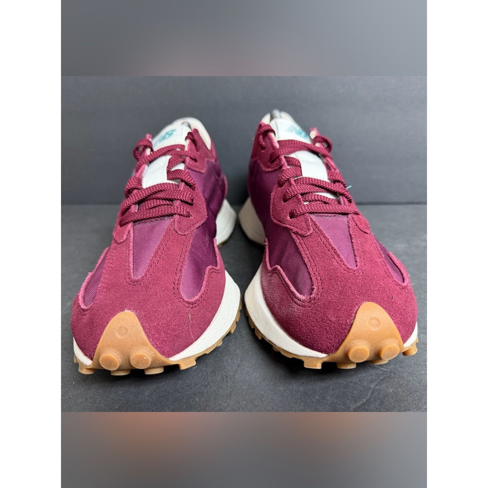 New Balance New Balance 327 Mens 9.5D Garnet Indigo Gum Sneakers WORN 1X Size US 9.5 / EU 42-43 - 5 Thumbnail