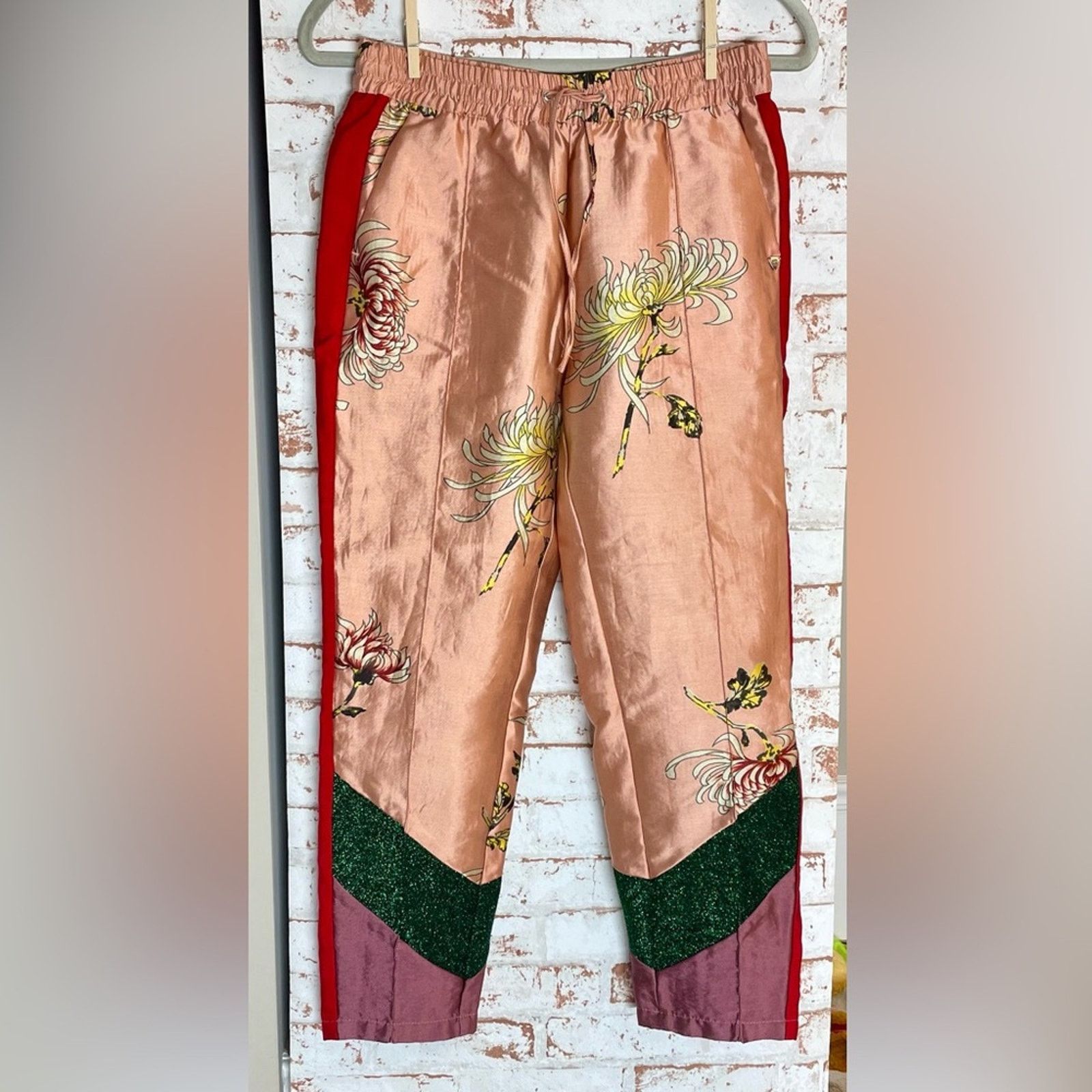 Scotch & Soda Scotch and Soda Satin Cropped Pants with Red Accents Size 26" / US 2 / IT 38 - 1 Thumbnail