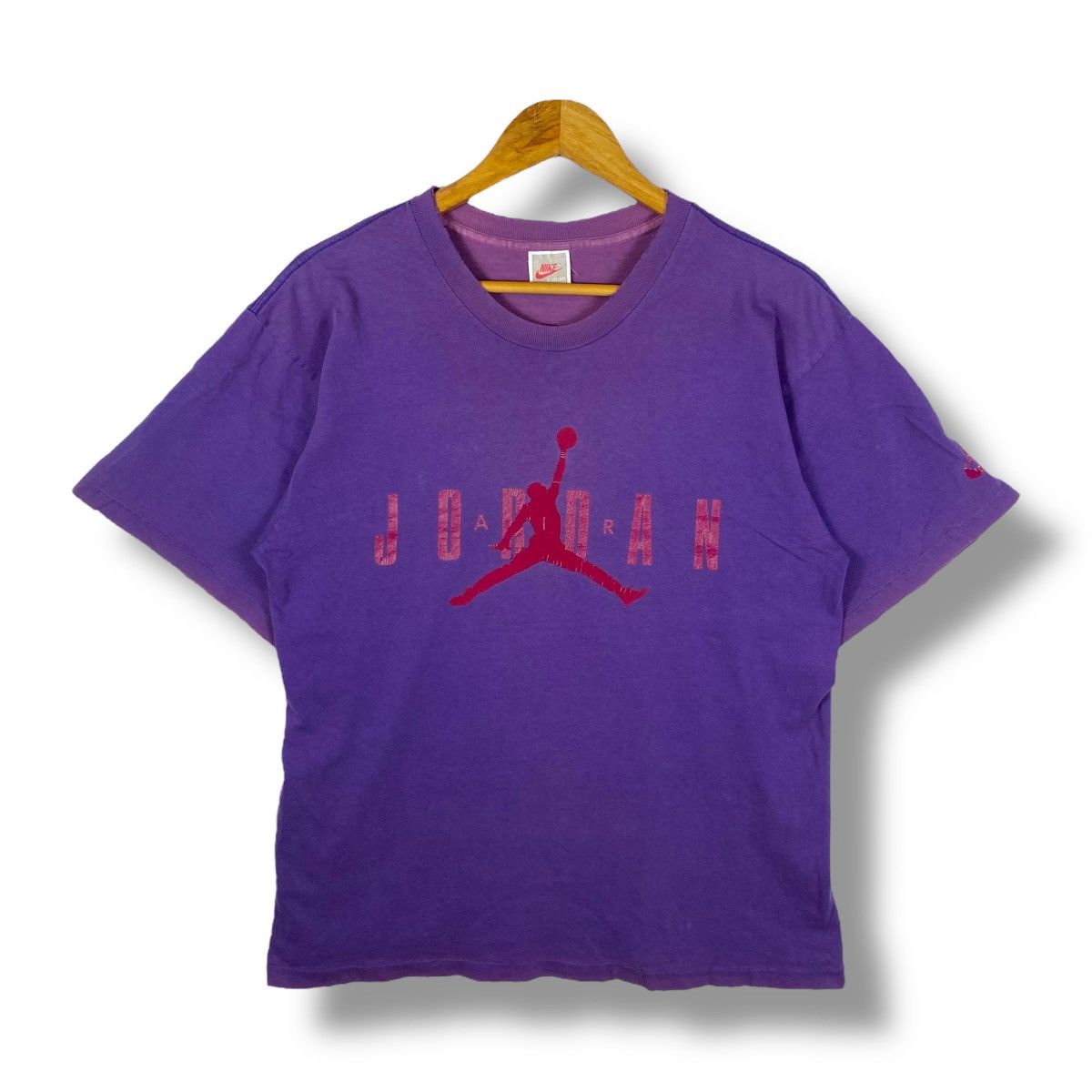 Nike Vintage 90's Distressed AIR JORDAN Graphic Faded Tee Shirt Size US S / EU 44-46 / 1 - 1 Thumbnail