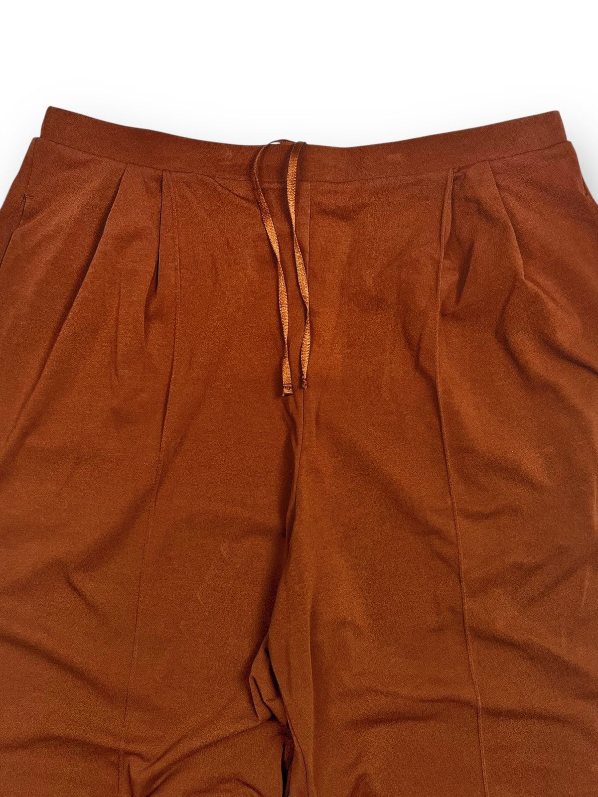 Uniqlo Uniqlo x Mame Kurouguchi Pleated Relaxed Pants Size US 34 / EU 50 - 2 Thumbnail