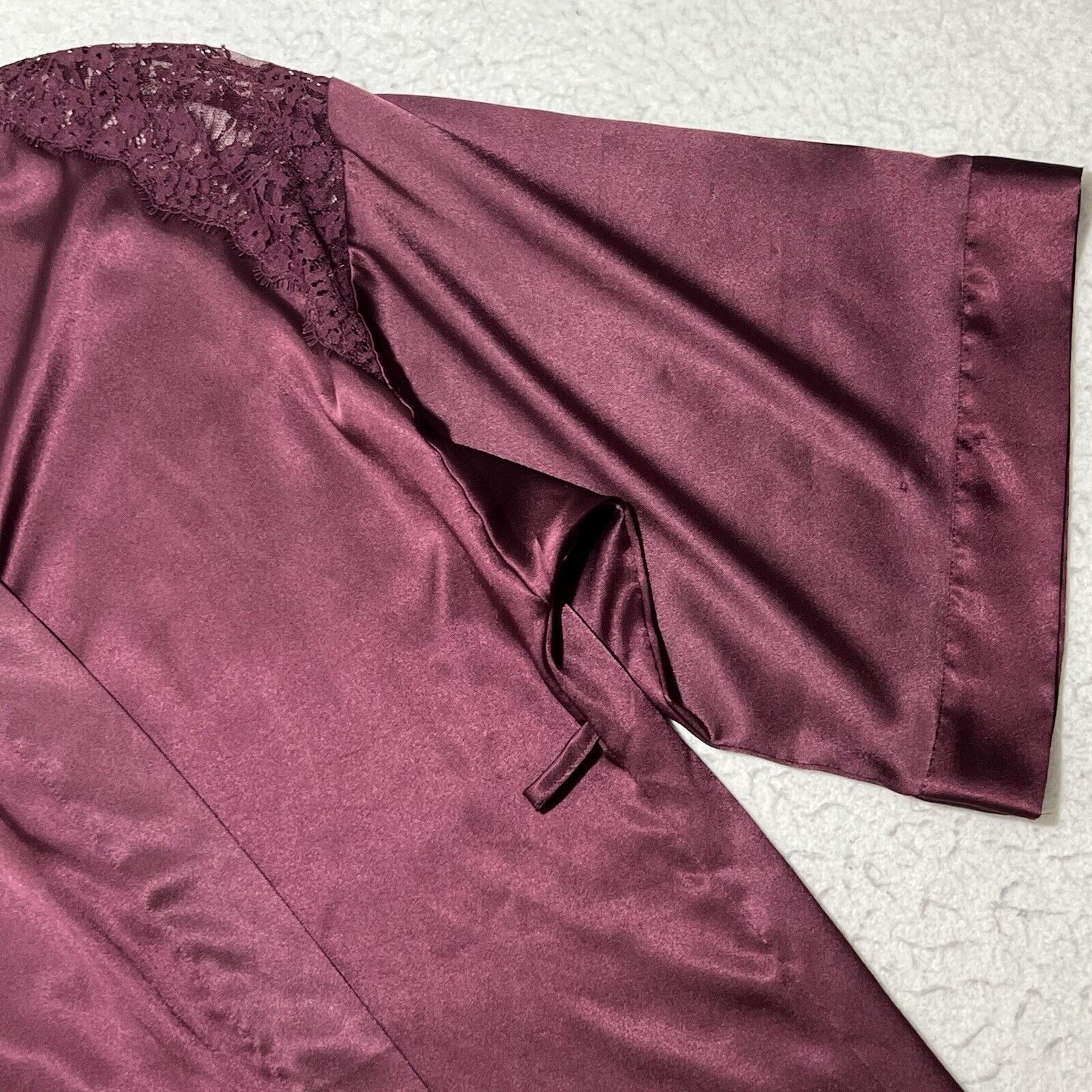 Victoria's Secret Victoria's Secret Silky Satin Sleepwear Lightweight Robe Top Size ONE SIZE - 4 Thumbnail