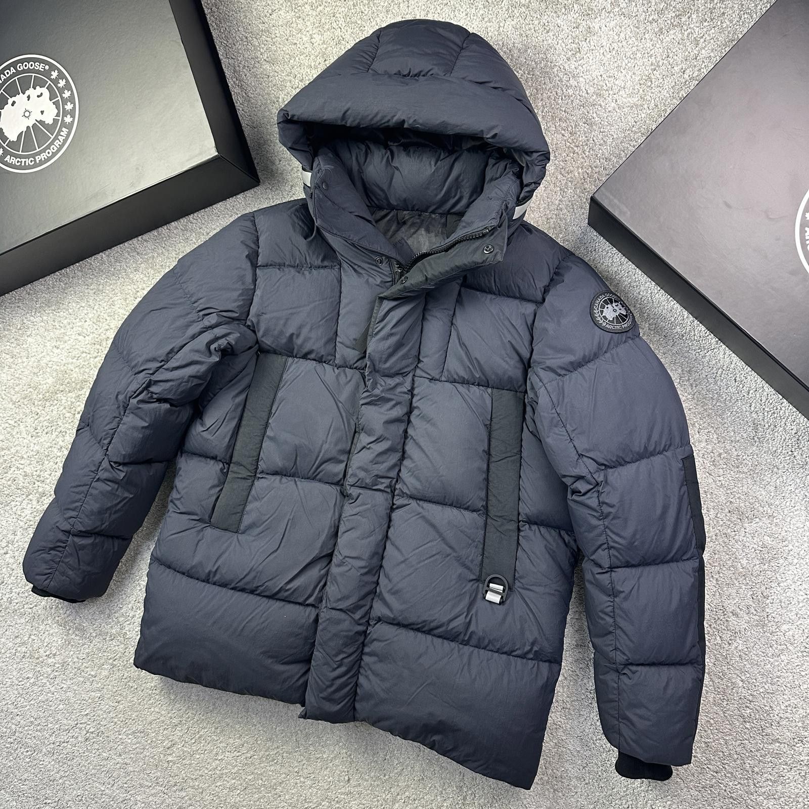 Canada Goose Canada Goose Osborne Size L Size US L / EU 52-54 / 3 - 2 Thumbnail