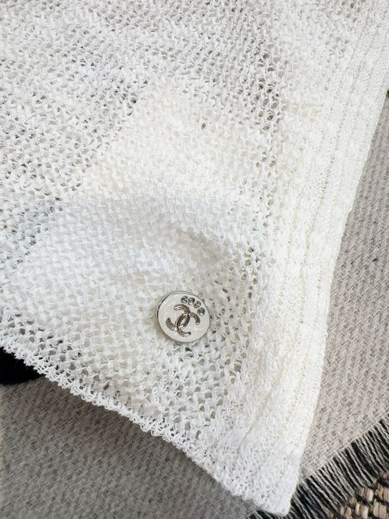 Chanel Chanel 25M cocobeach beach series white knitted vest Size XS / US 0-2 / IT 36-38 - 5 Thumbnail