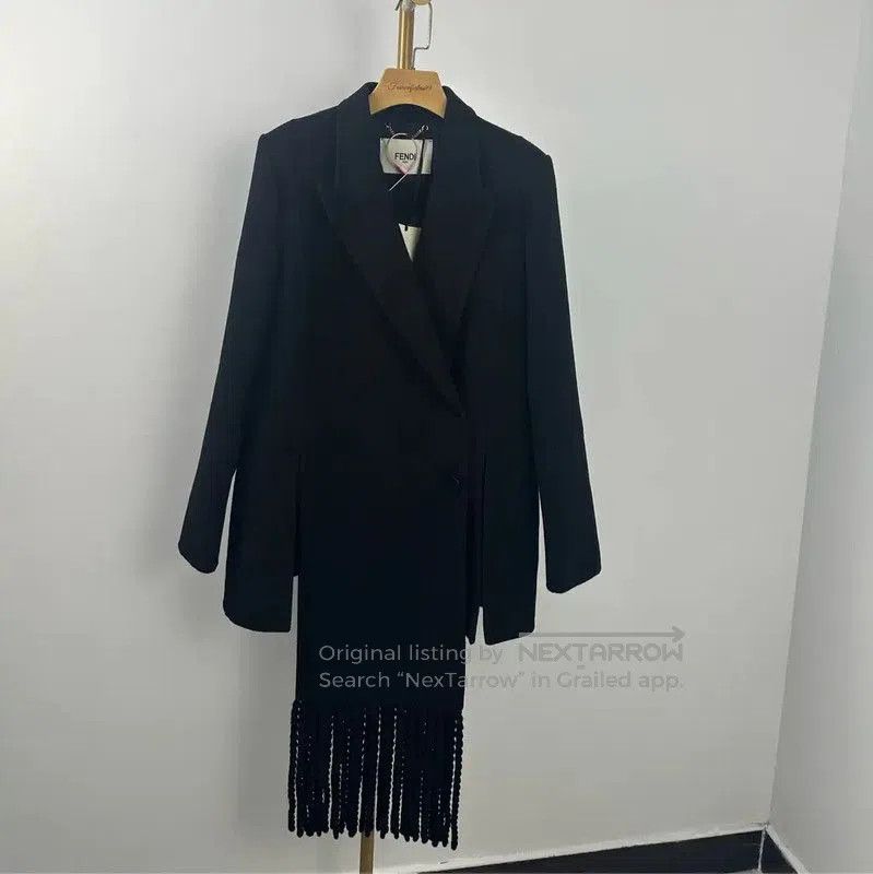 Fendi Fendi Black Wool Long Coat for Women . Size M / US 6-8 / IT 42-44 - 1 Thumbnail