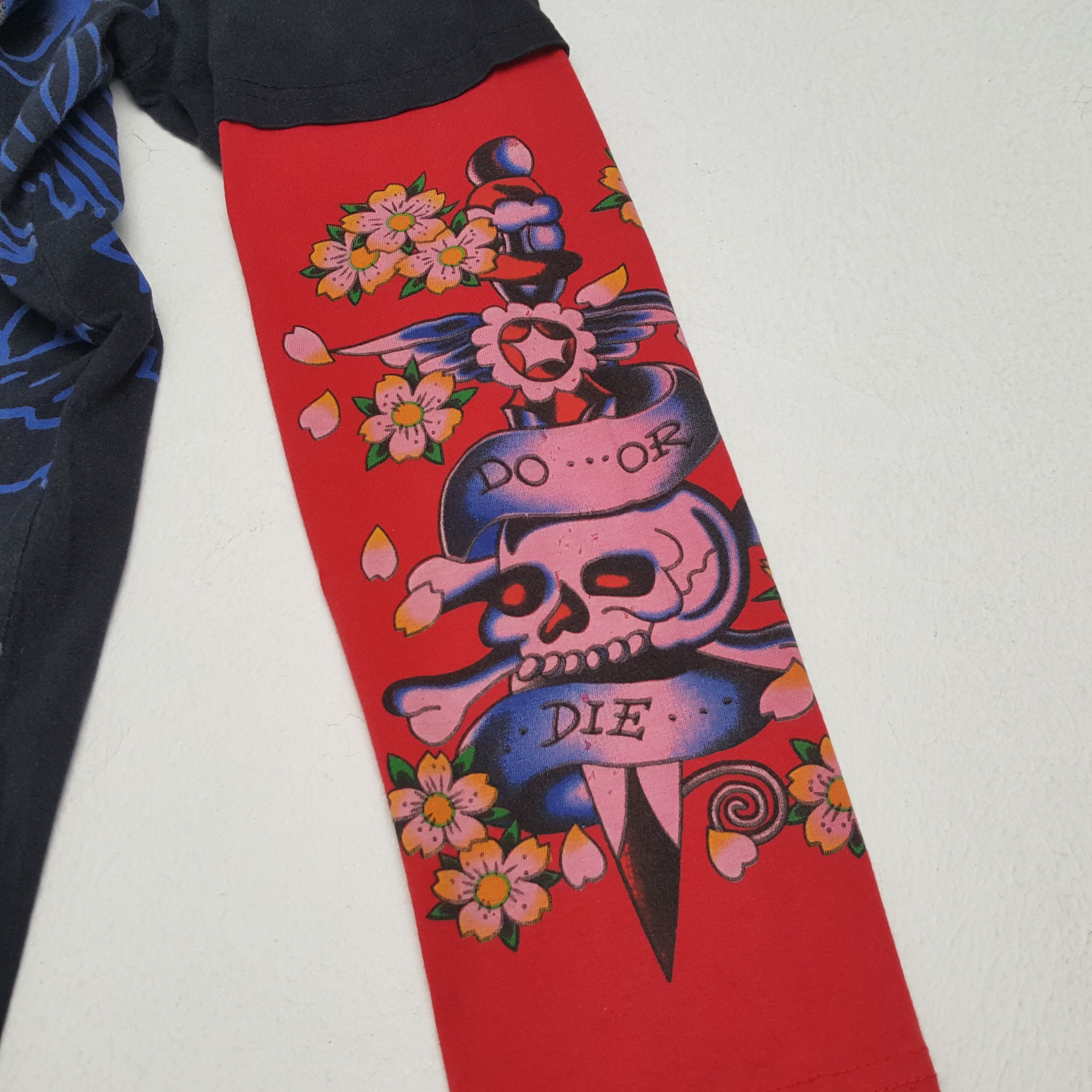 Christian Audigier × Ed Hardy × Vintage Vintage ED HARDY by CHRISTIAN AUDIGIER Italian Designer Tees Size US L / EU 52-54 / 3 - 7 Thumbnail