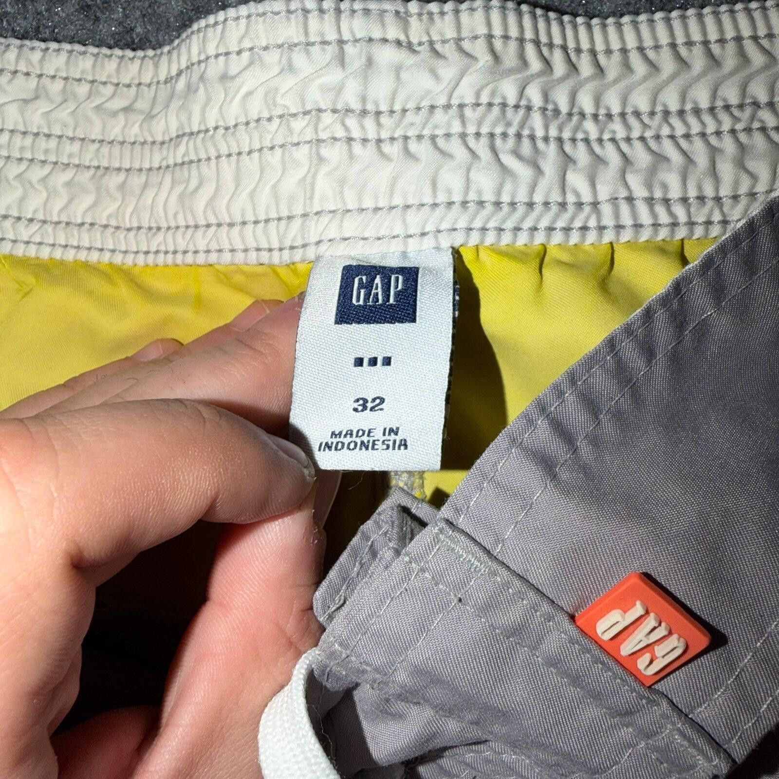 Gap GAP Yellow/Gray Beautiful Surf Board Shorts Mens MD Vtg Size US 32 / EU 48 - 4 Thumbnail