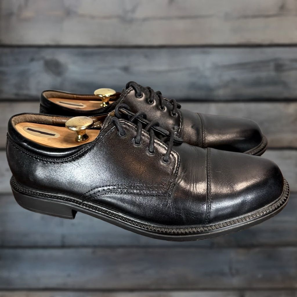 dockers dress shoes Men's Dockers, Gordon Oxford Cordovan 15 M and a durable rubber outsole to create a look that is as classic as it is sleek Dockers Irving 9 Black Shoe