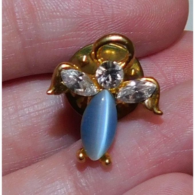 Other Vintage Blue And Gold Tone Angel Lapel Pin Size ONE SIZE - 1 Thumbnail
