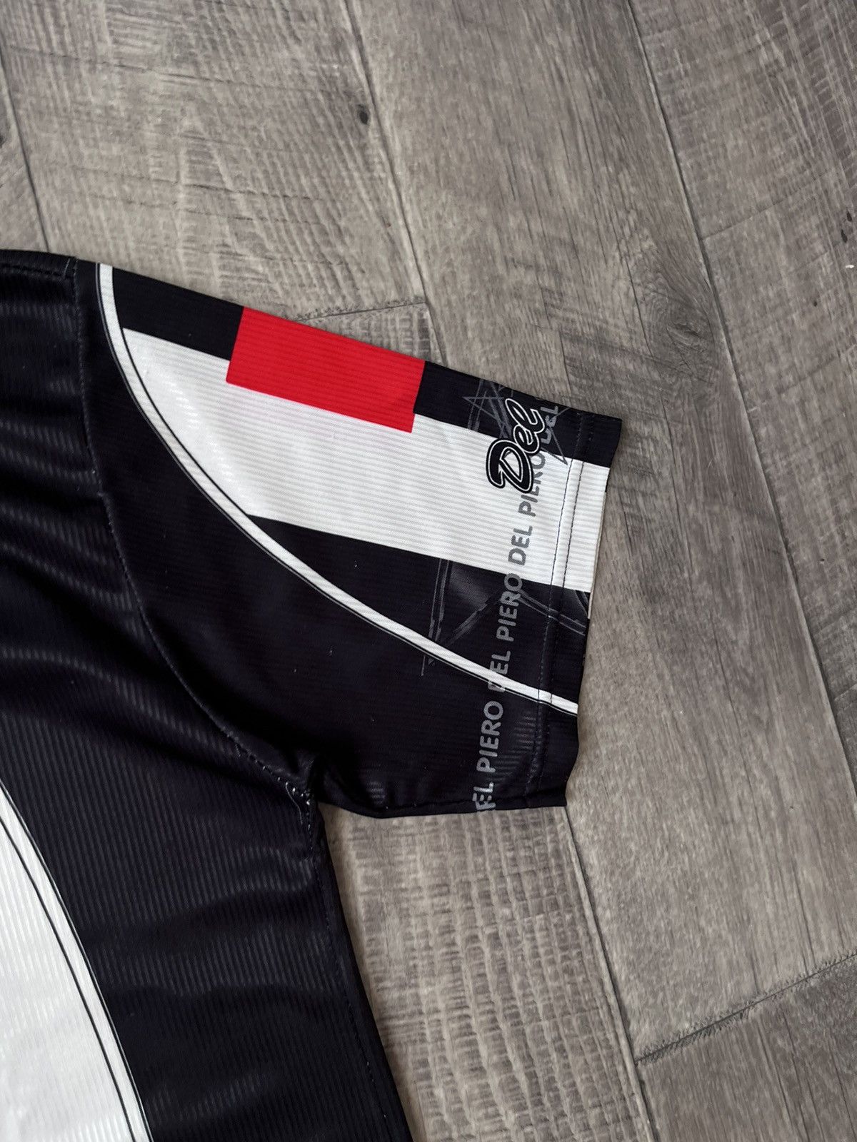 Vintage VINTAGE DEL PIERO JUVENTUS JERSEY SOCCER FOOTBALL BLOKE CORE Size US XL / EU 56 / 4 - 12 Thumbnail