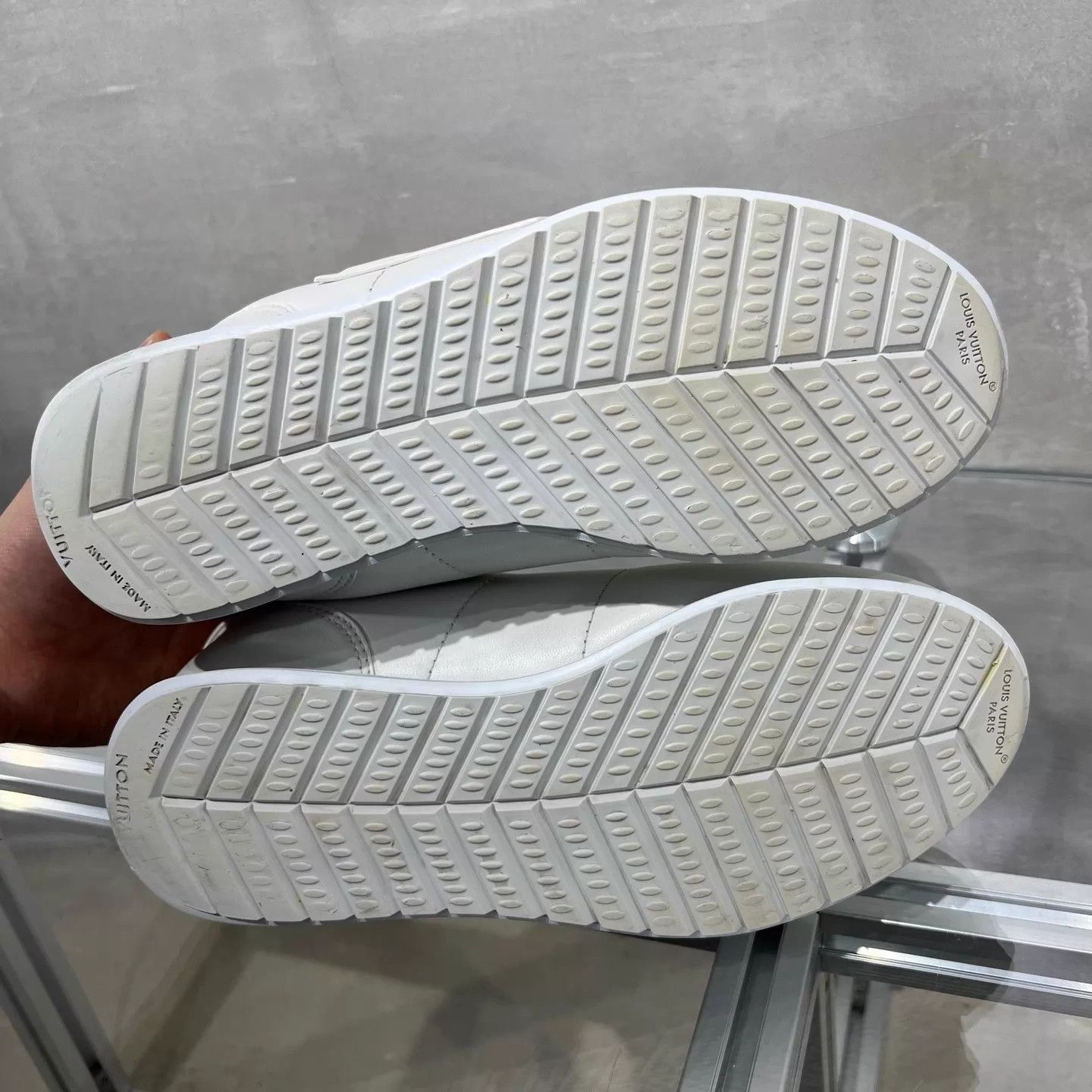 Louis Vuitton LV White Sneaker UK7.5 / 41.5 Size US 8.5 / EU 41-42 - 7 Thumbnail