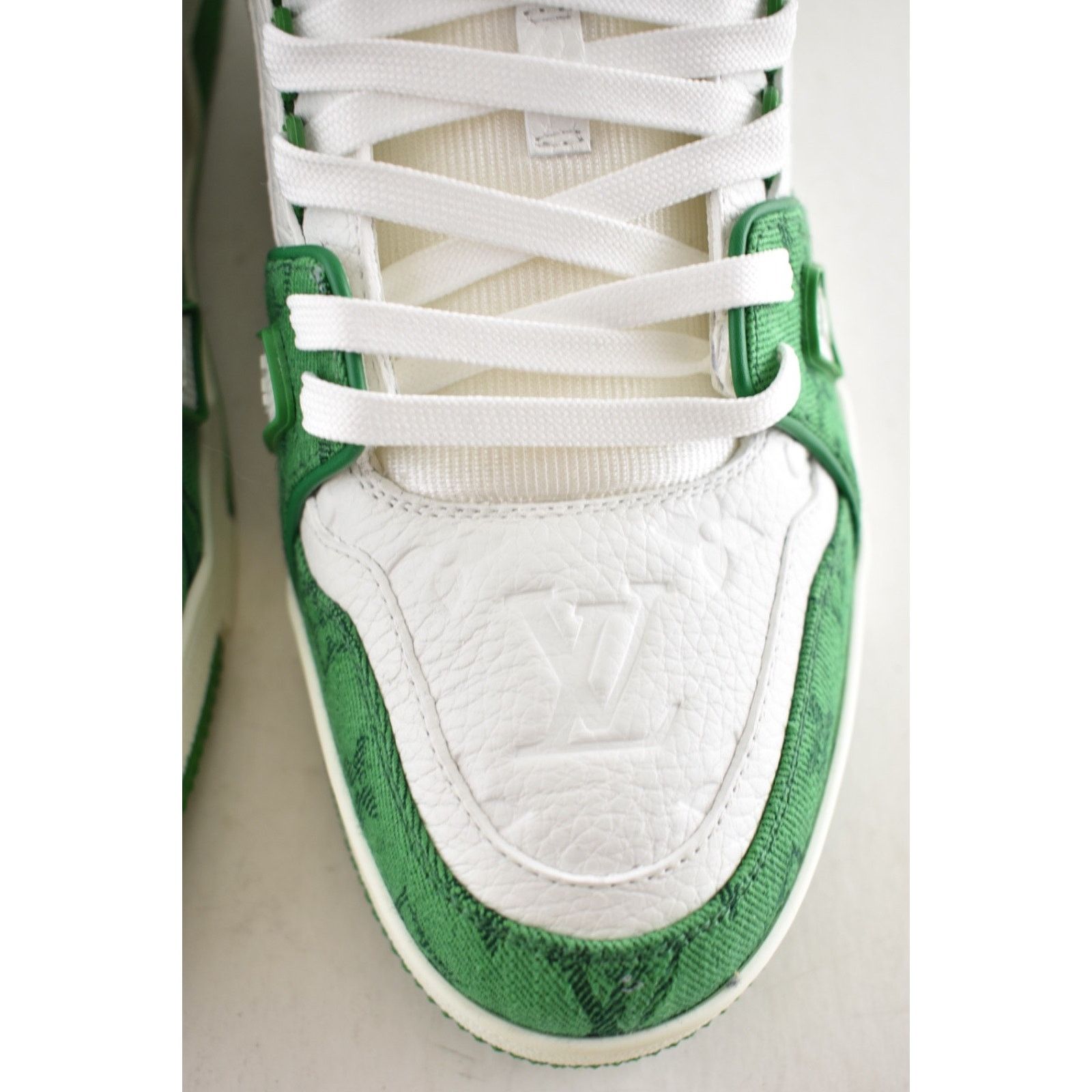 Louis Vuitton Louis Vuitton Green Denim White Empreinte Low Top Trainer Size US 10 / EU 43 - 9 Thumbnail