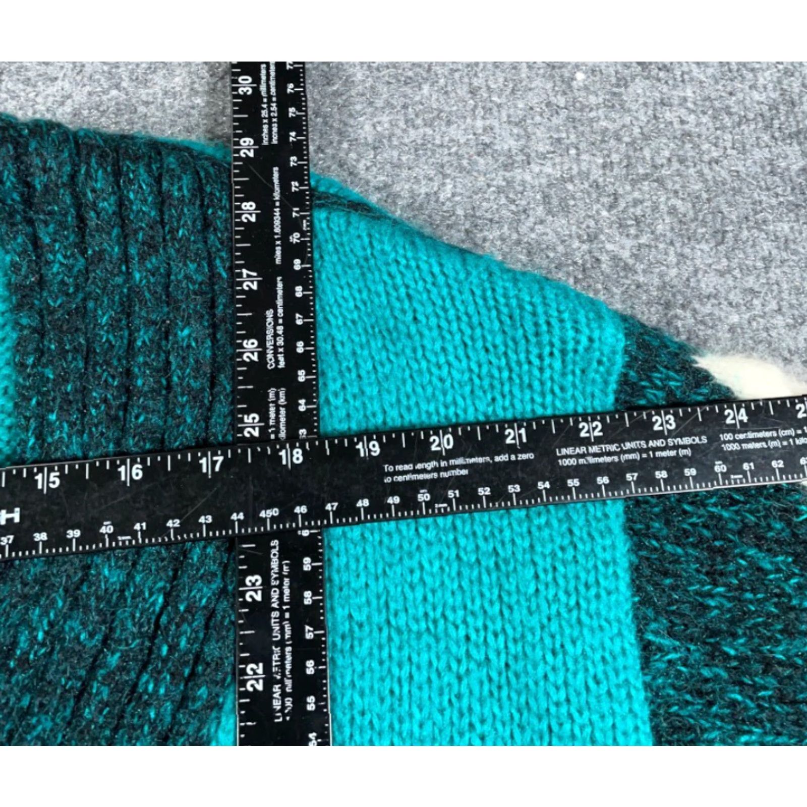 Etro VTG 80s Broad Striped Abstract Sweater Women's Medium Green Dark Red Retro Knit Size M / US 6-8 / IT 42-44 - 5 Thumbnail