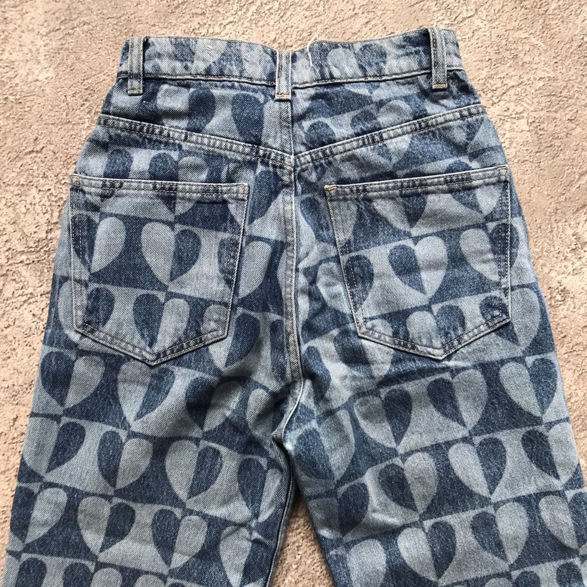 Vintage Vintage Y2K Japan All Over Print Distressed Flared Jeans 25 Size 25" / US 0 / IT 36 - 5 Thumbnail