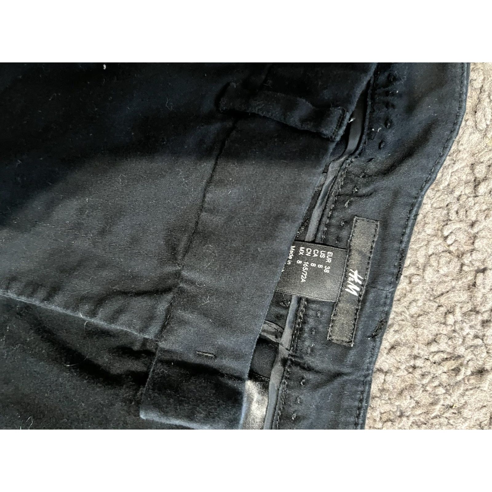 H&M H&M Dress Pants Women Size 8 Black Solid Ankle Business Casual Skinny Size 30" / US 8 / IT 44 - 3 Thumbnail