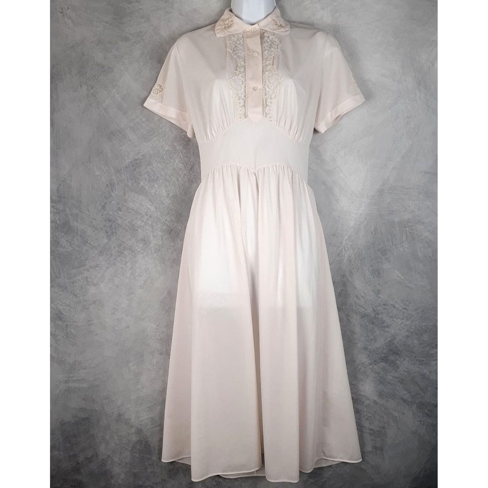 Vintage VINTAGE Slip Gown Womens 32 Pink Nylon Heart Lace Collar Coquette Romantic 70s Size ONE SIZE - 3 Thumbnail