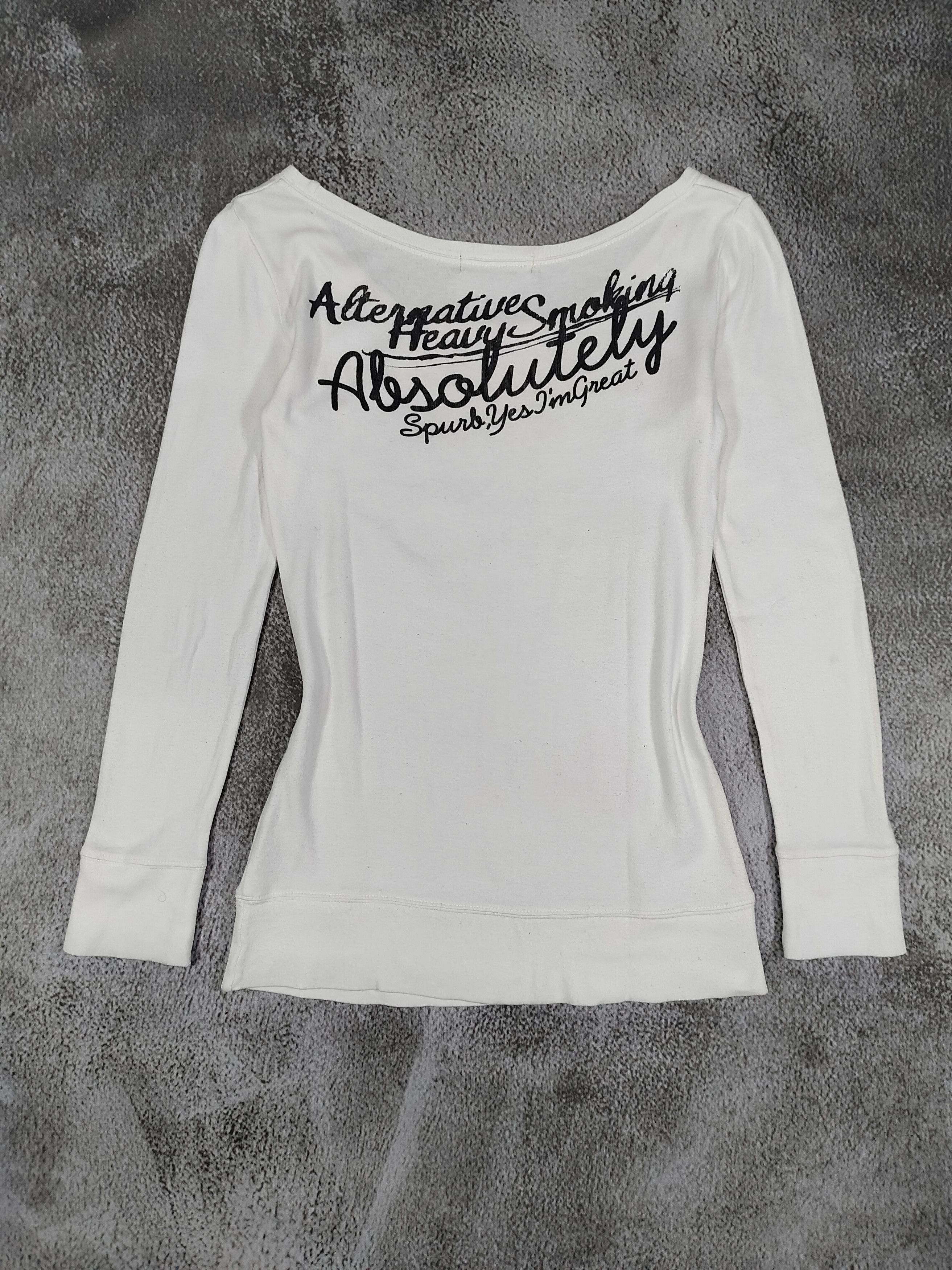 Japanese Brand 2000s IZIC🇯🇵 Photo Girl Glitter Script Rhinestone Graphic Size M / US 6-8 / IT 42-44 - 8 Thumbnail