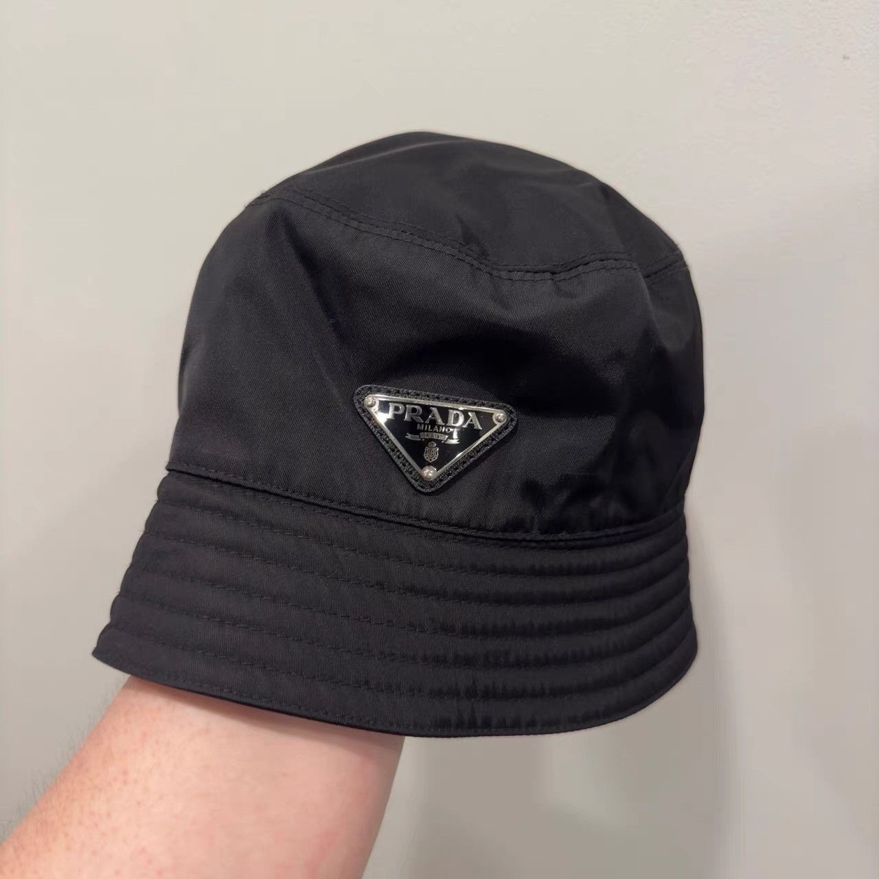Prada Prada Triangle Logo Bucket Hat K28 Size ONE SIZE - 2 Thumbnail