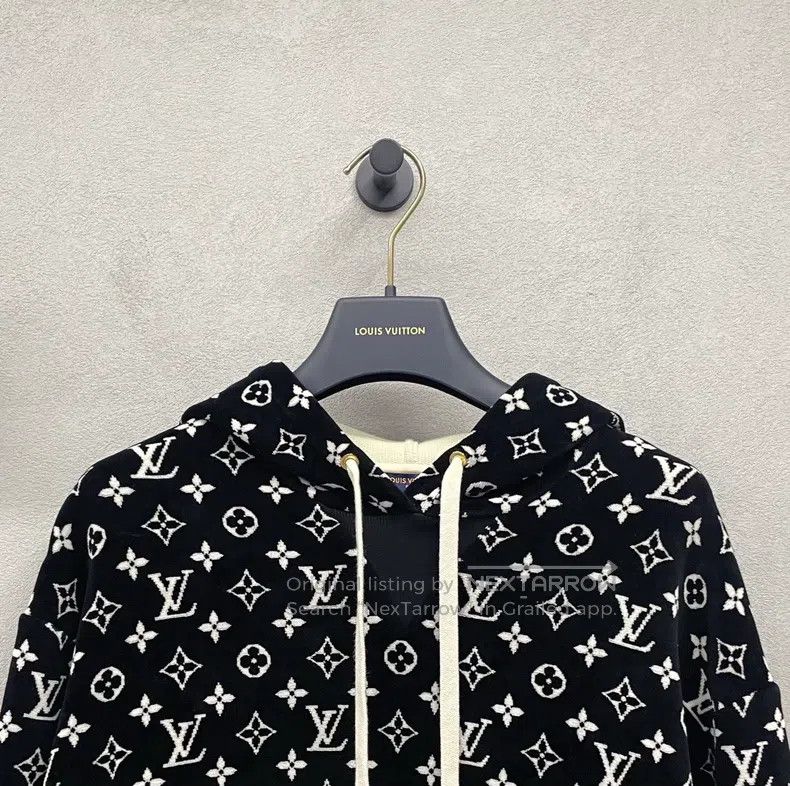 Louis Vuitton Louis Vuitton Full Logo Black Hooded Sweatshirt Size US M / EU 48-50 / 2 - 5 Thumbnail
