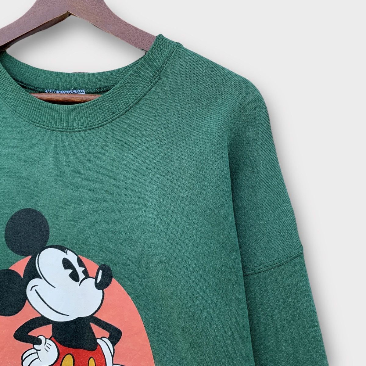 Cartoon Network × Disney × Vintage Vintage 90s Mickey Disney Crewneck Big Logo Size US L / EU 52-54 / 3 - 5 Thumbnail