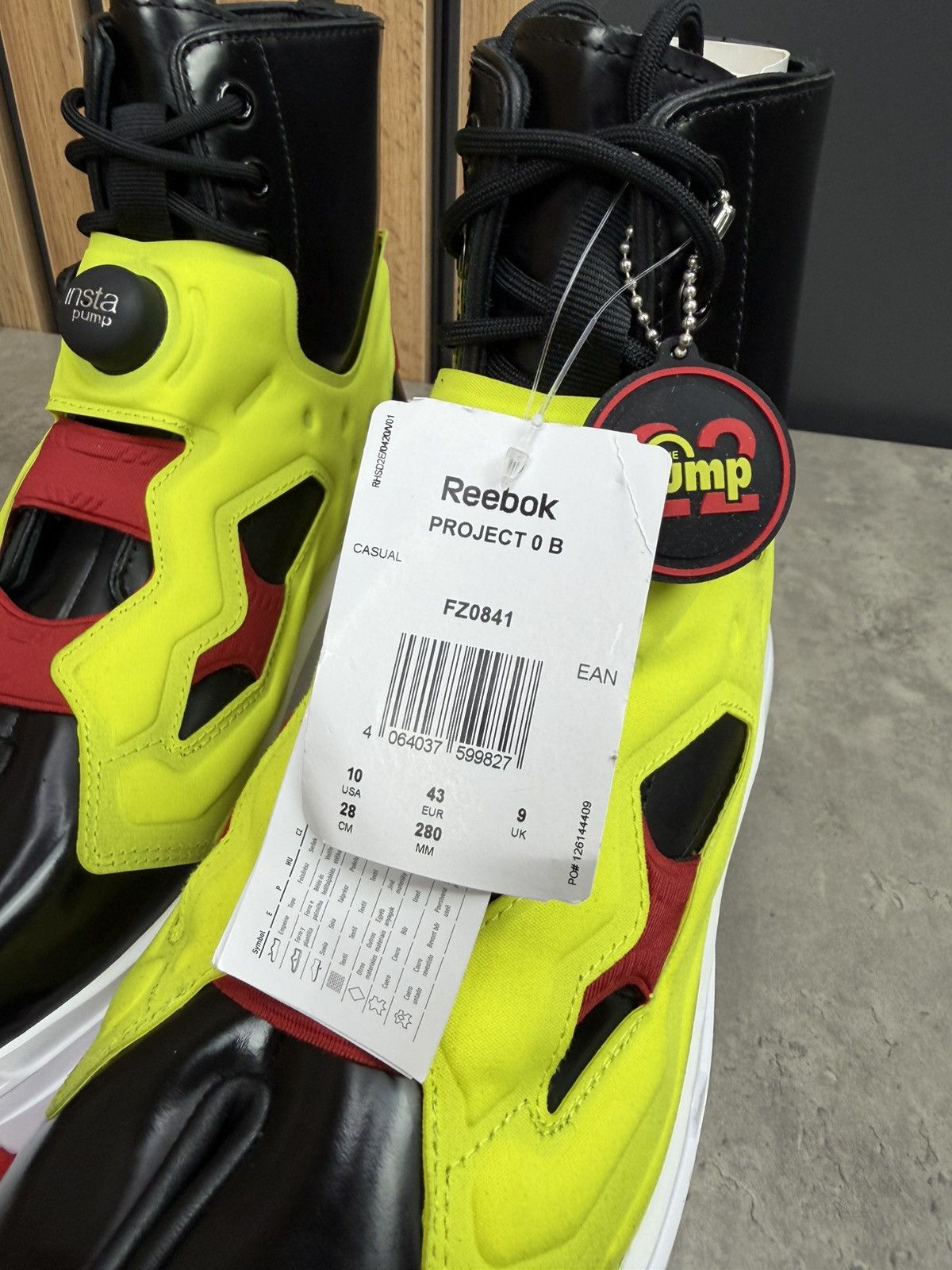 Maison Margiela Maison Margiela x Reebok Tabi Instapump Fury Oxford High Size US 10 / EU 43 - 12 Thumbnail