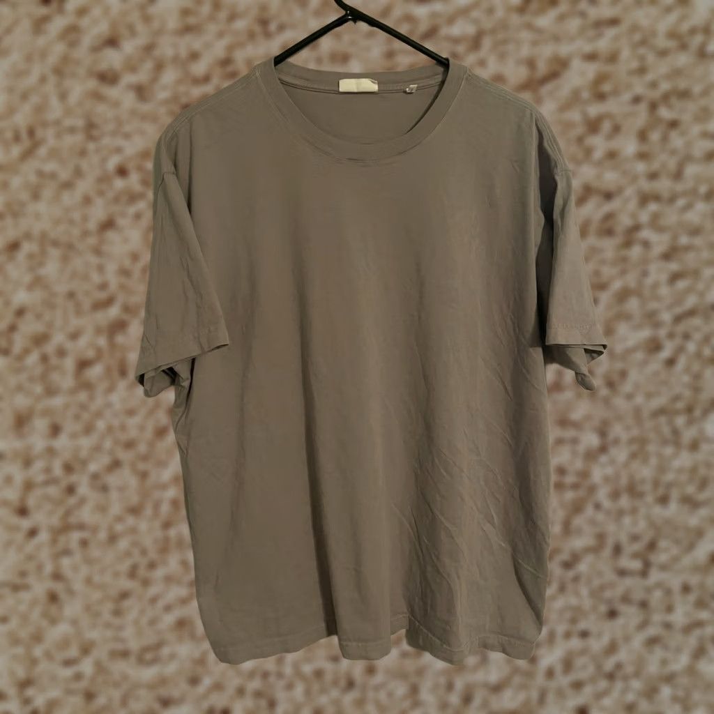 Kith KITH Light Gray Short Sleeve Tee T-Shirt 100% Cotton - Men's XL Gray T-Shirt, KITH, 100% Cotton, Short Sleeve, Crew Neck, Regular Fit, XL Mens Size US XL / EU 56 / 4 - 1 Thumbnail
