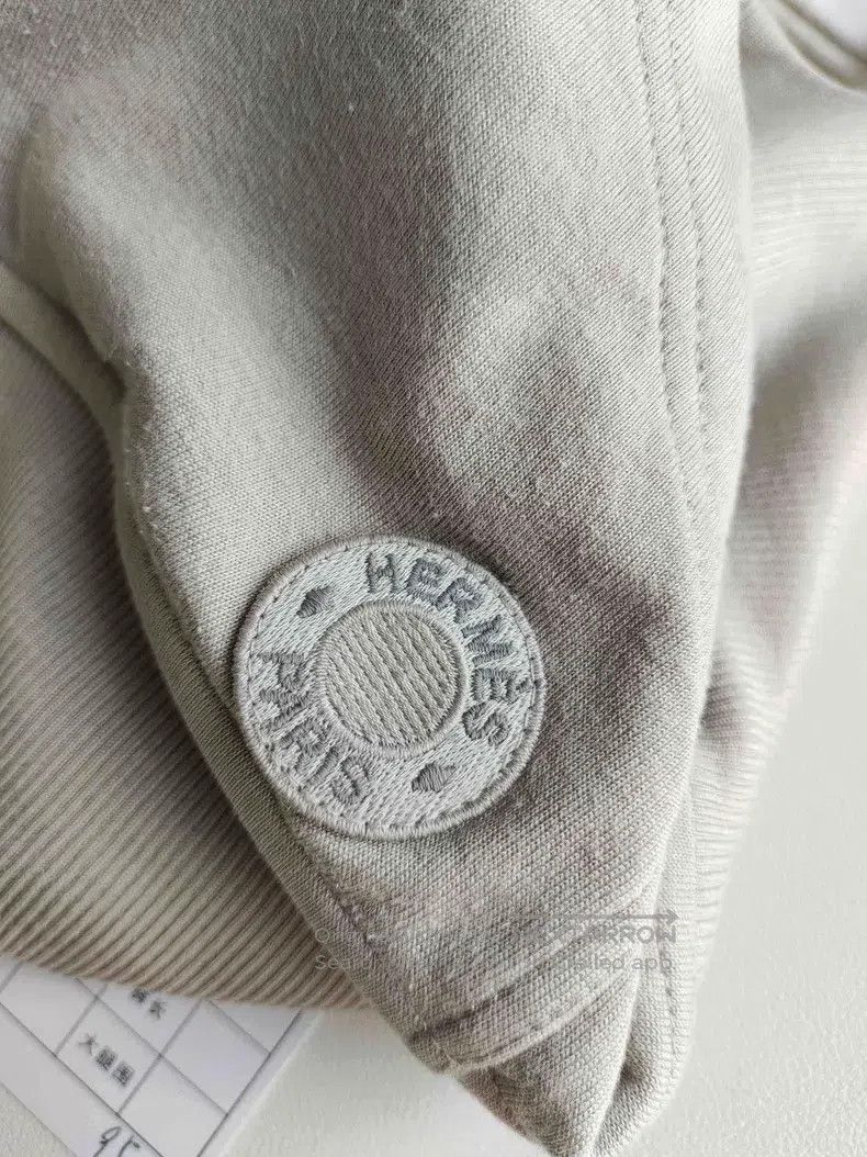 Hermes Hermes Khaki Zip-up Hoodie Size M / US 6-8 / IT 42-44 - 4 Thumbnail