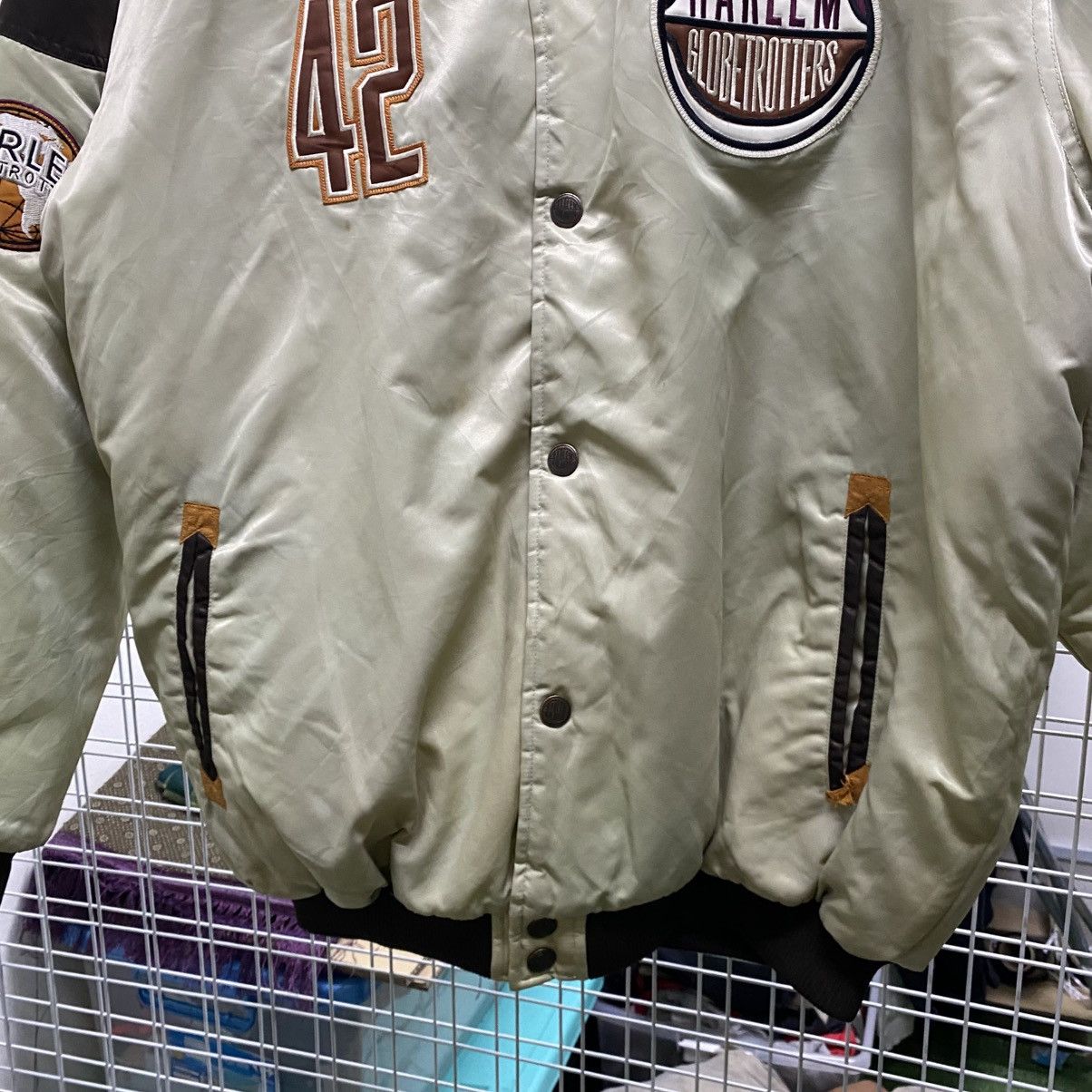 Fubu × Harlem Globetrotters × Vintage Vintage Limited Edition Platinum Fubu Harlem Globetrotters Size US XL / EU 56 / 4 - 12 Thumbnail