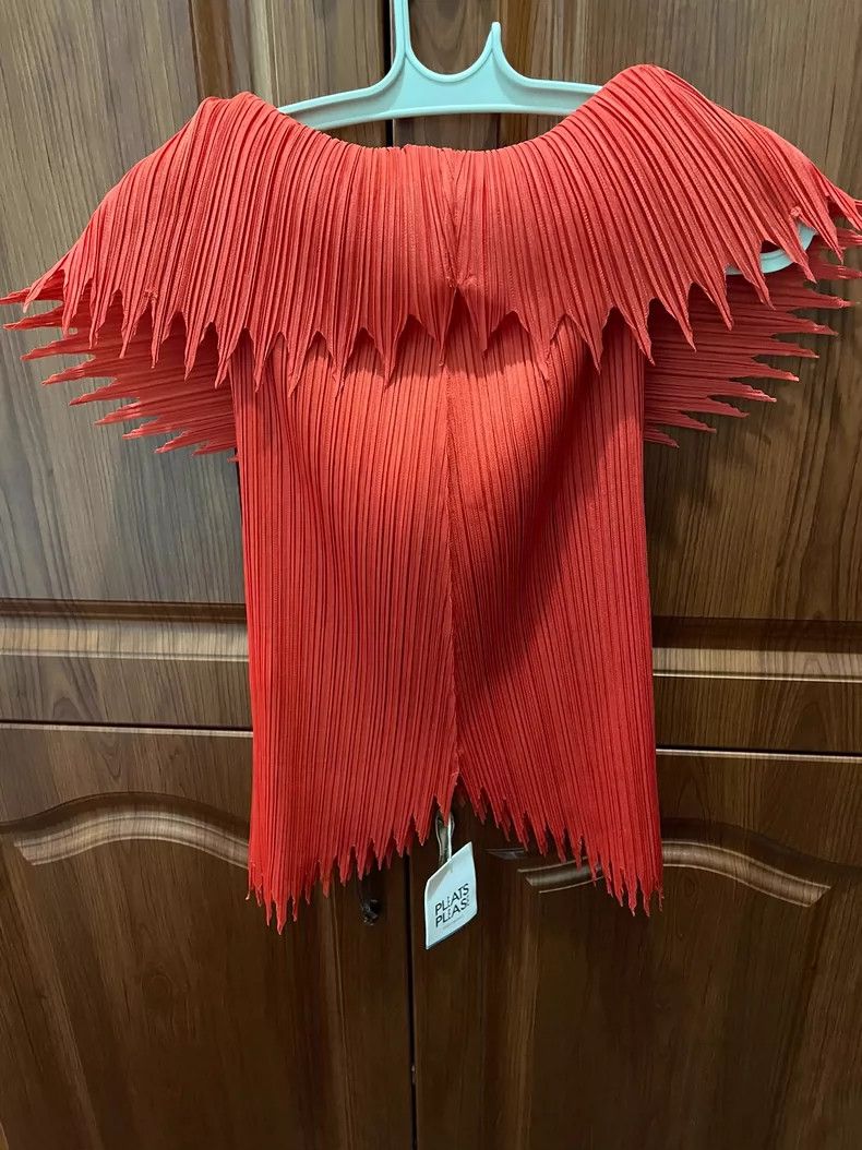 Issey Miyake Issey Miyake size::3 Red irregular-shaped jacket Size S / US 4 / IT 40 - 2 Thumbnail