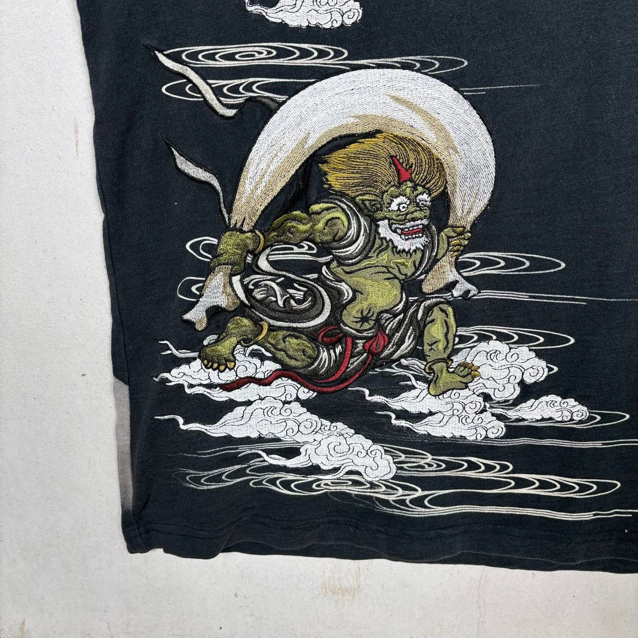 Japanese Brand Kachofūgetsu Fujin Raijin Embroidered T-Shirt Japanese Gods Size US XL / EU 56 / 4 - 4 Thumbnail
