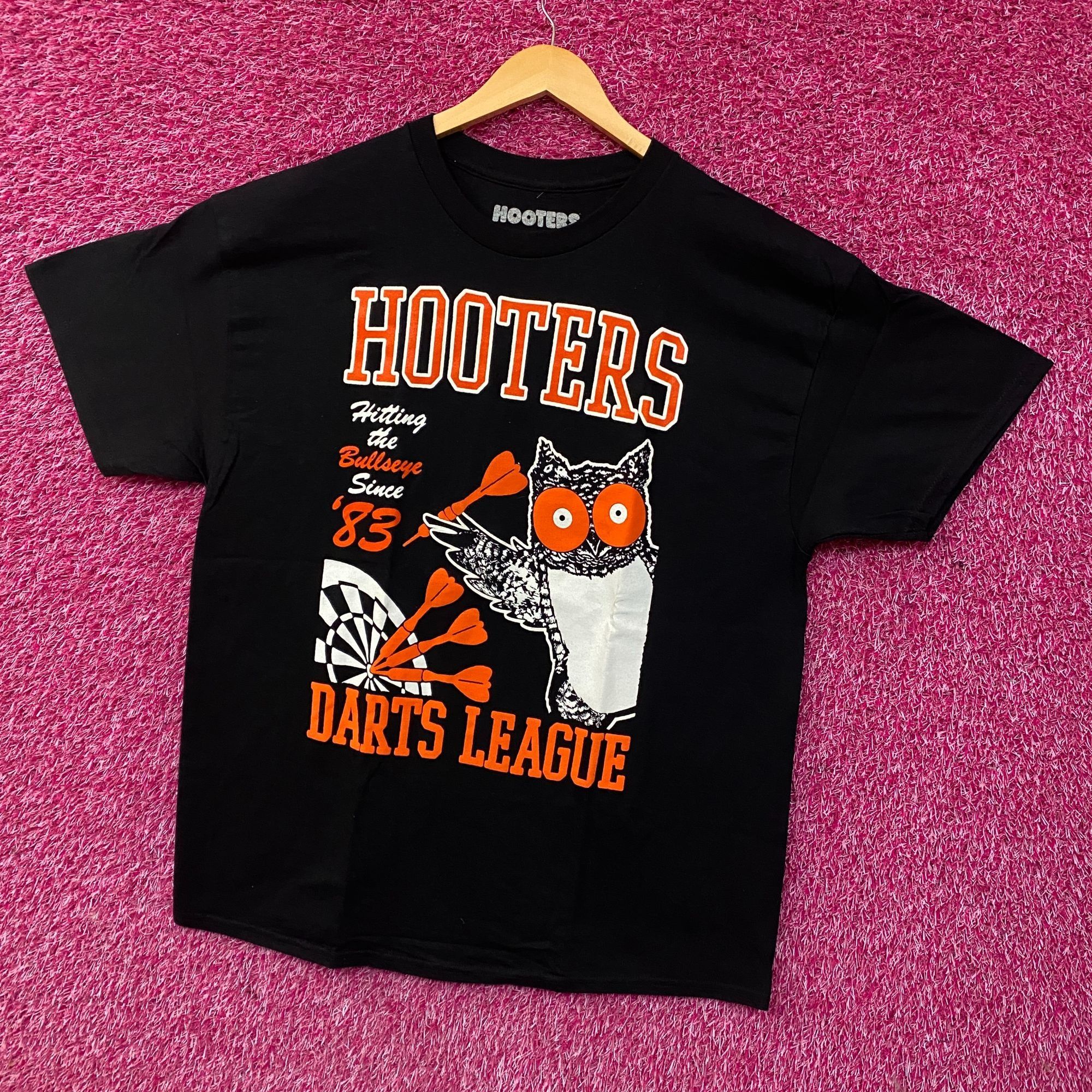 Ripple Junction Hooters Darts League Hitting the Bullseye Since '83 Graphic Size US XL / EU 56 / 4 - 3 Thumbnail
