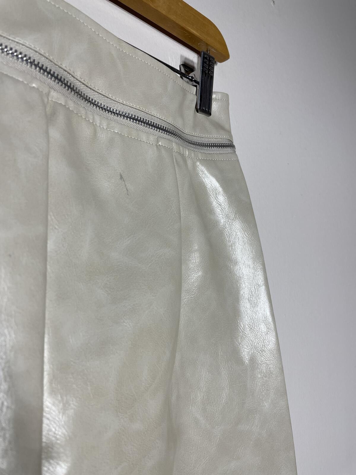 Other New Cream Faux Leather Zip Trouser Clean Girl Aesthetic Sz 4 Size 27" / US 4 / IT 40 - 4 Thumbnail