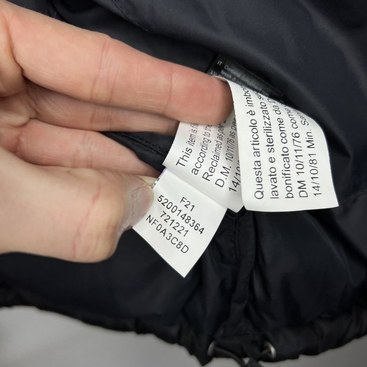 The North Face The North Face Puffer Nuptse 700 Down Jacket Black Authentic Size US L / EU 52-54 / 3 - 9 Thumbnail