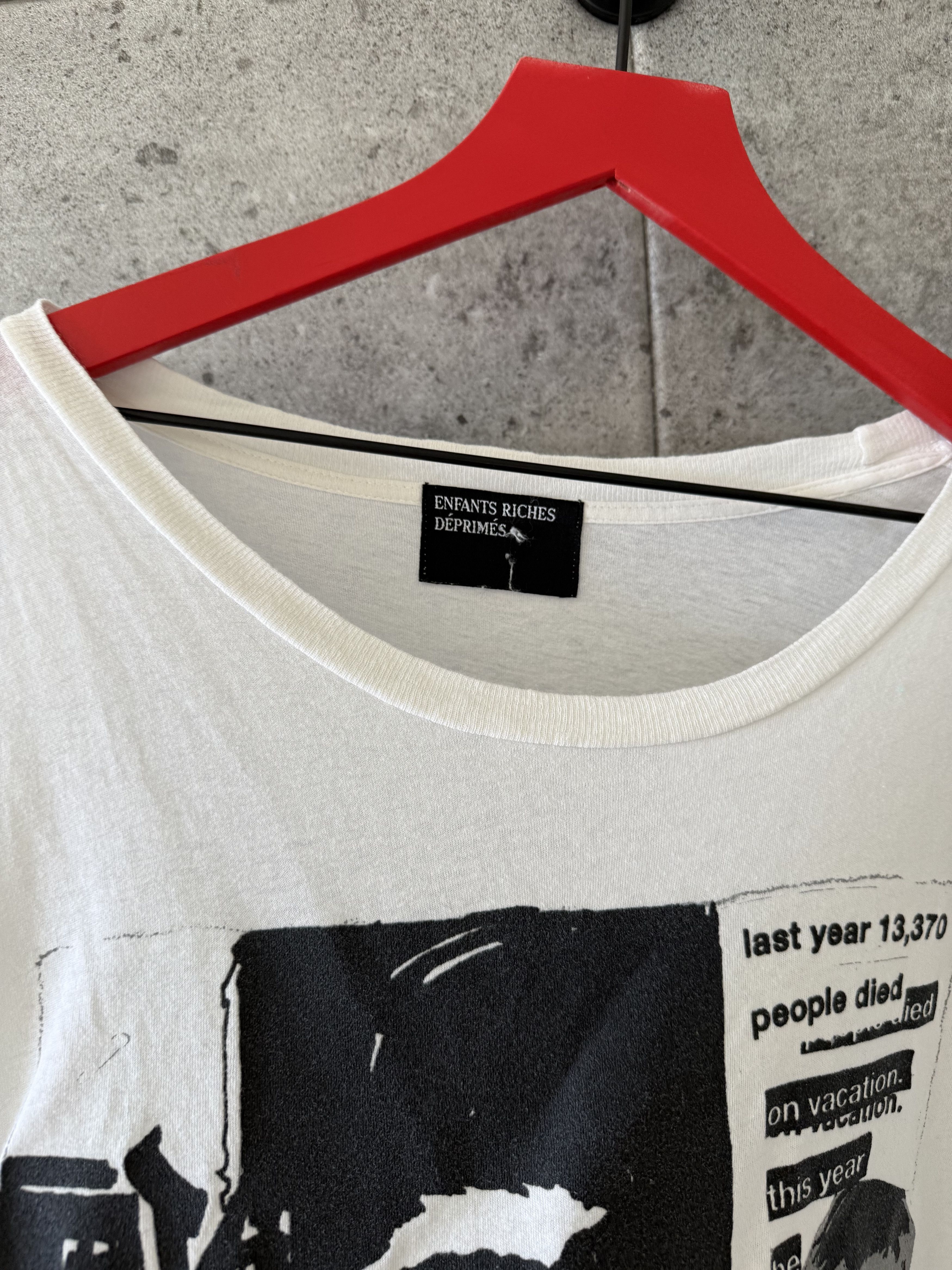 Enfants Riches Deprimes Enfants riches deprimes died on vacation t shirt Size US L / EU 52-54 / 3 - 3 Thumbnail