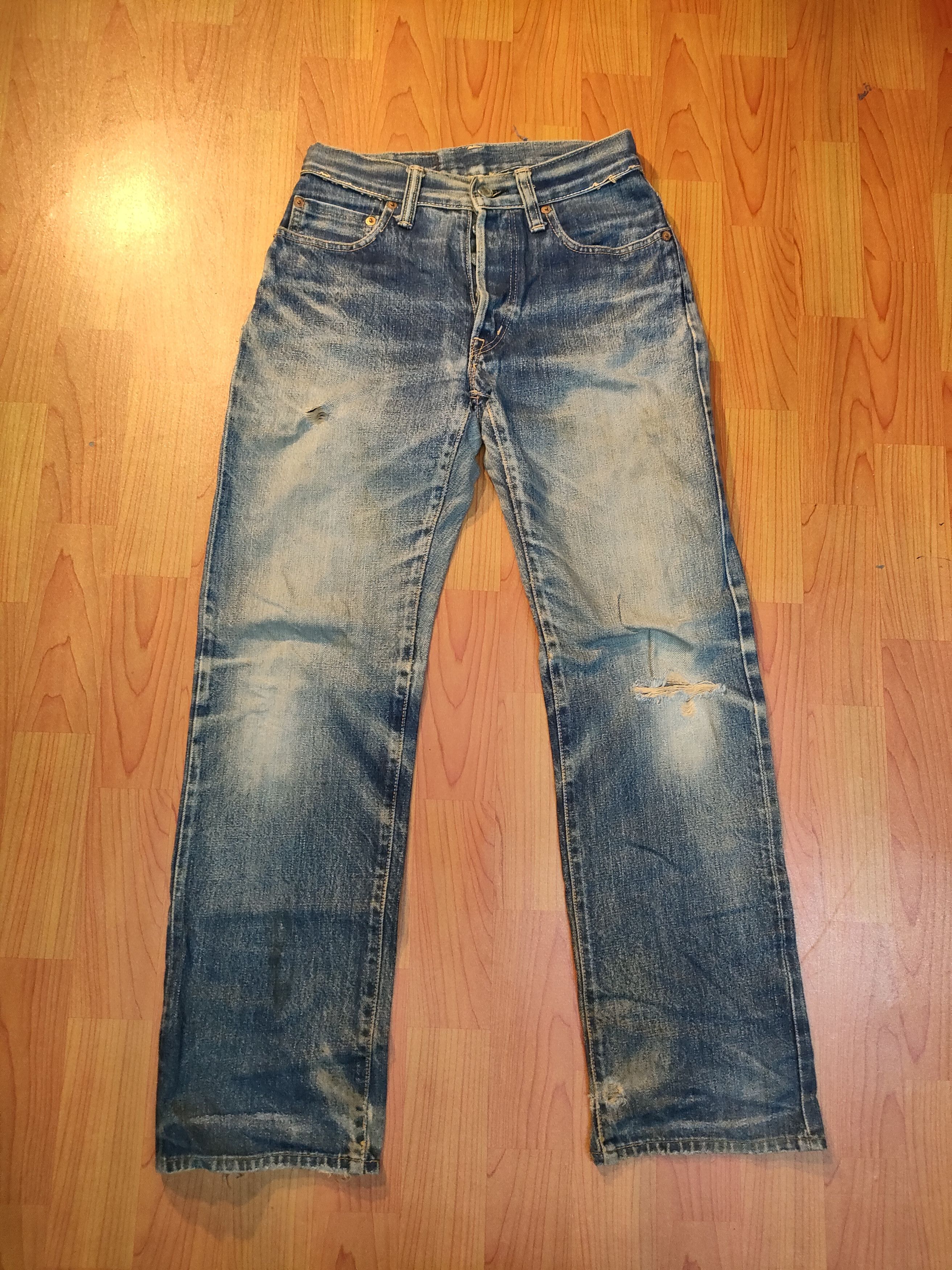 Blue Blue Japan × Japanese Brand Distressed Blue Blue Selvedge Jeans Size US 28 / EU 44 - 1 Thumbnail