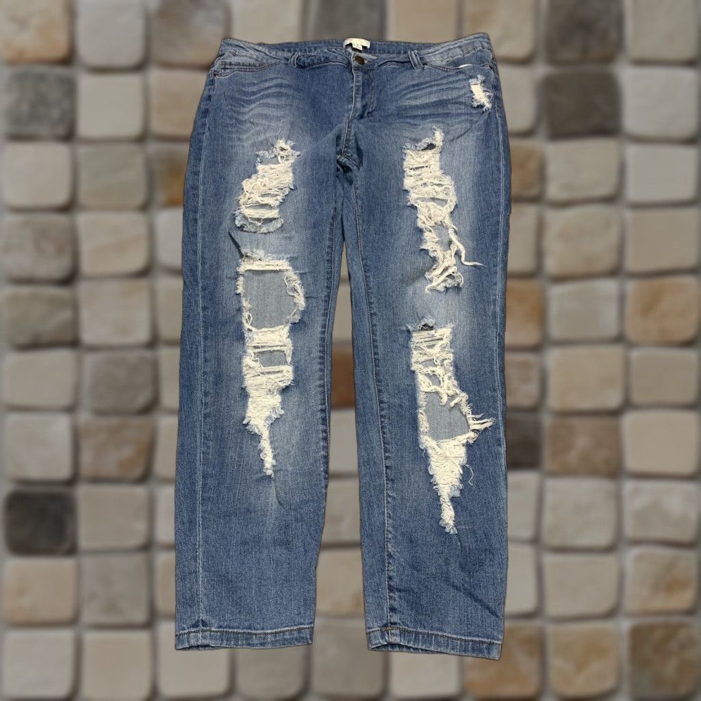Forever 21 FOREVER 21 Plus Size Jeans Womens 20 Skinny Ankle Distressed High Waist Stretch Jeans Size 42" / US 20 - 1 Thumbnail