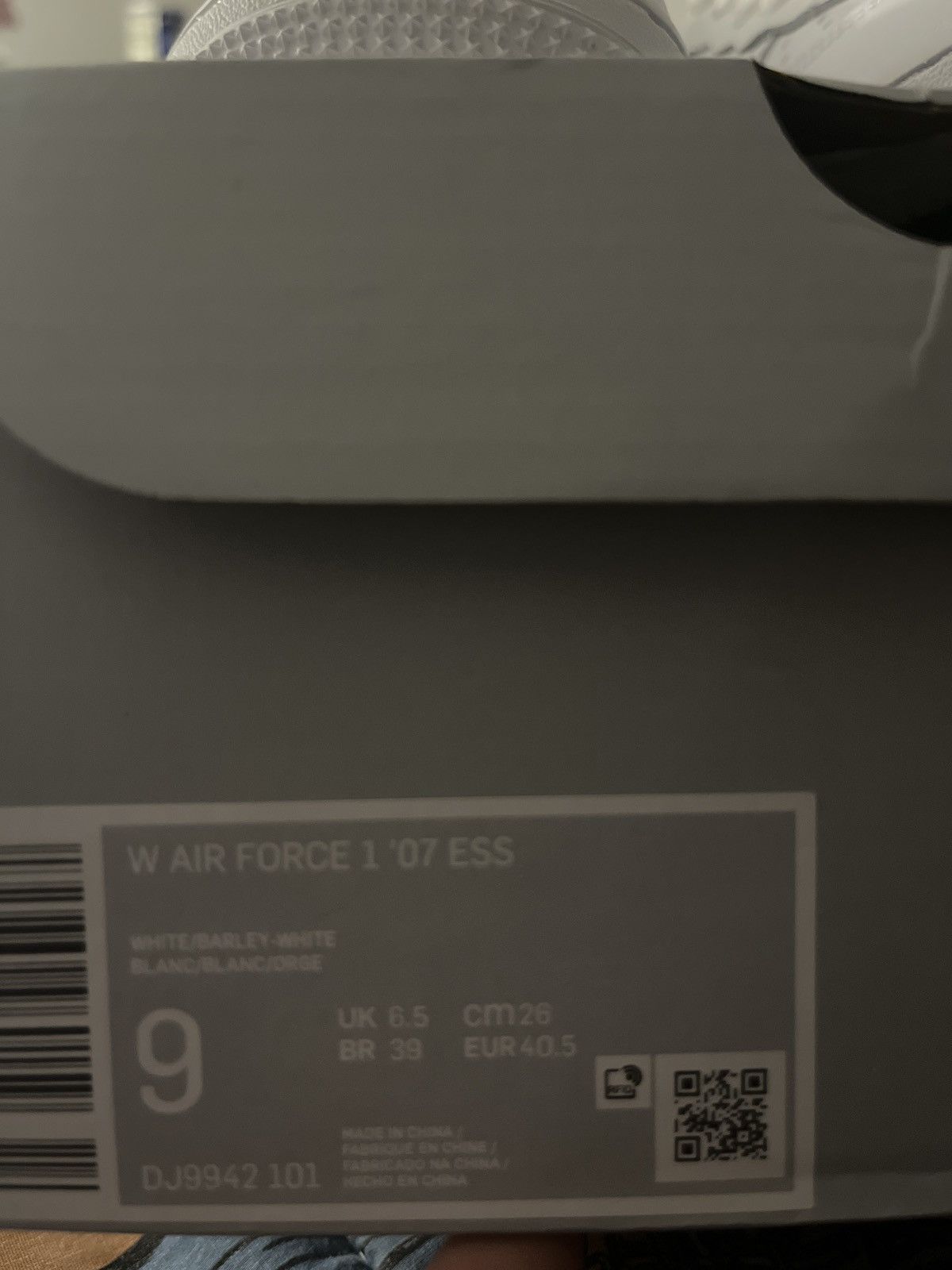 Nike Air Force 1 Barley White Size US 9 / EU 42 - 4 Thumbnail