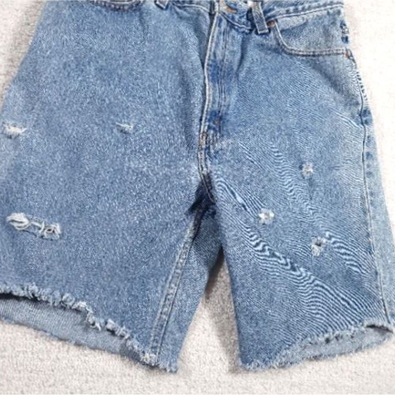 Levi's Levi's 512 DIY Cutoff Shorts Women 12 Reg M Slim Fit Distressed Blue 5-Pocket Denim Distressed Bermuda Slimming Medium Wash Spring Summer Fall Women Size 34" / US 12 / IT 48 - 4 Thumbnail