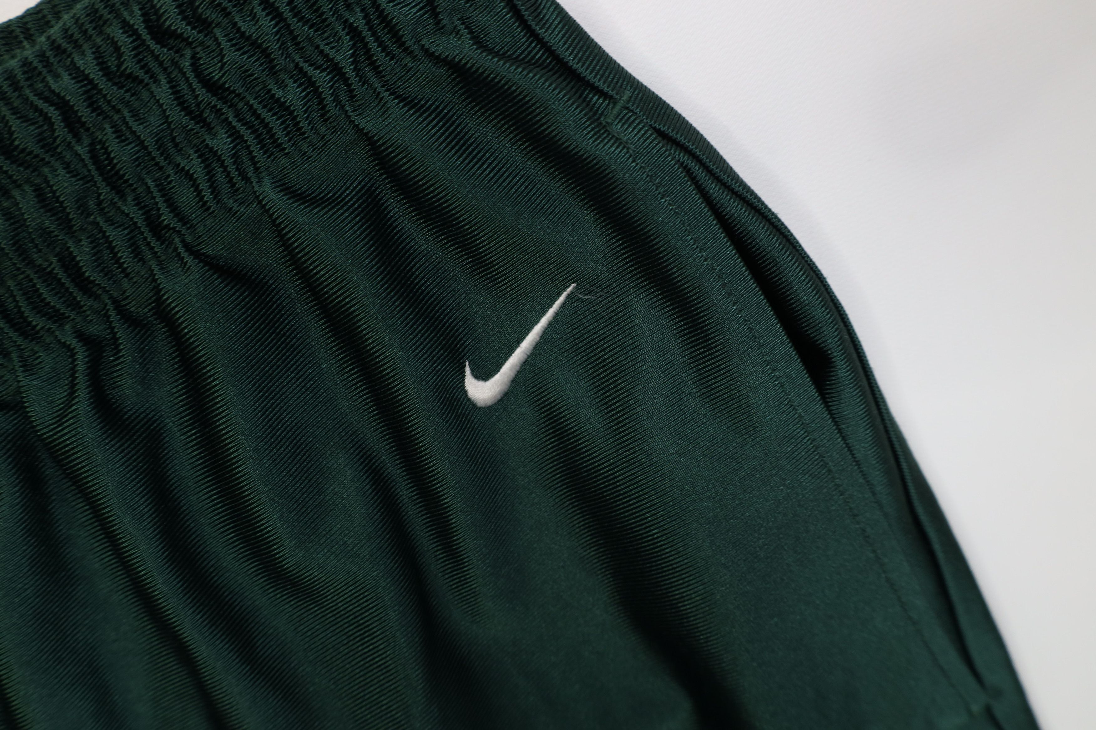 Nike Vintage Nike Scott Mini Swoosh University of Miami Shorts Size US 34 / EU 50 - 6 Thumbnail