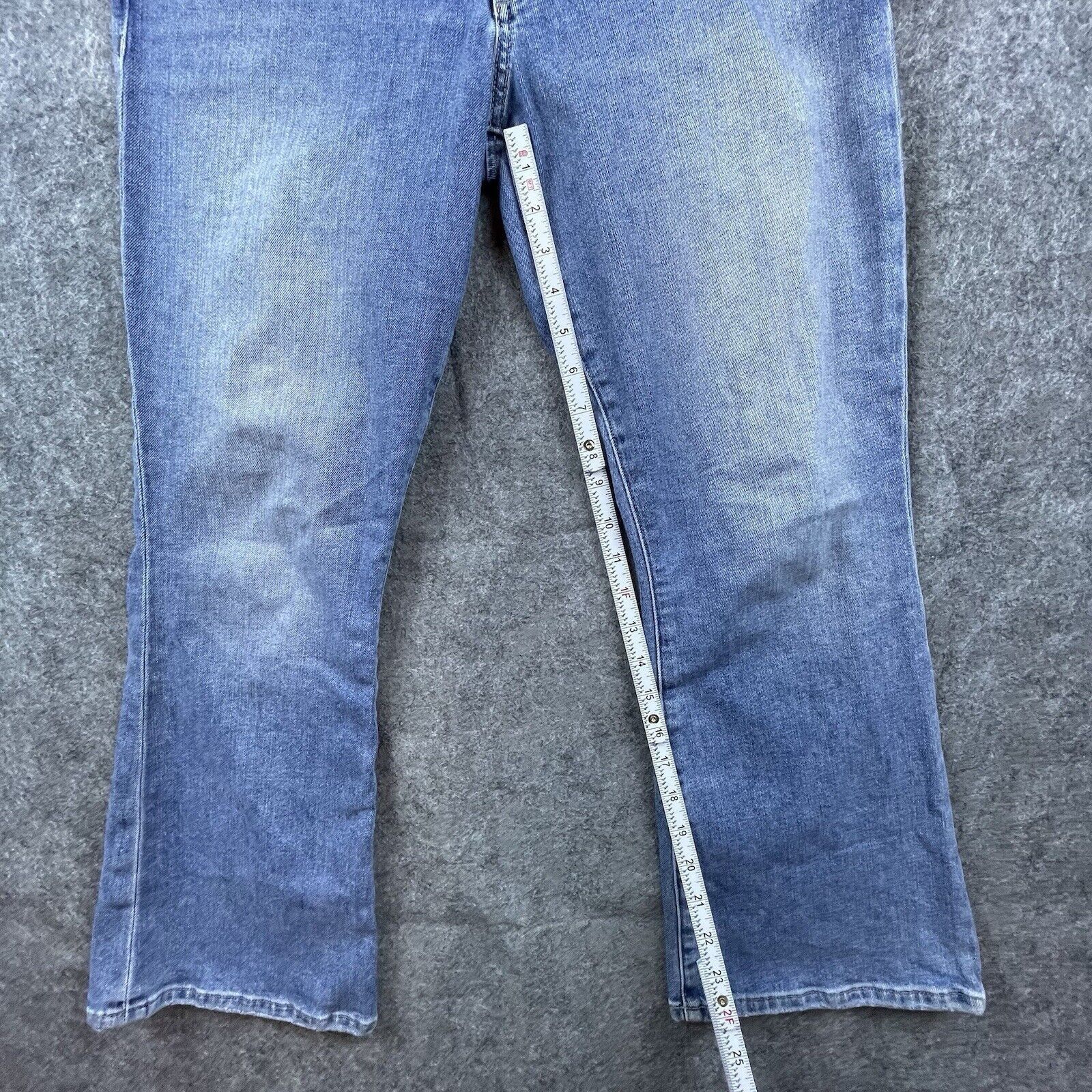 Hudson Hudson Jeans Womens 30 Collin Bootcut Crop Flap Pockets Size 30" / US 8 / IT 44 - 8 Thumbnail