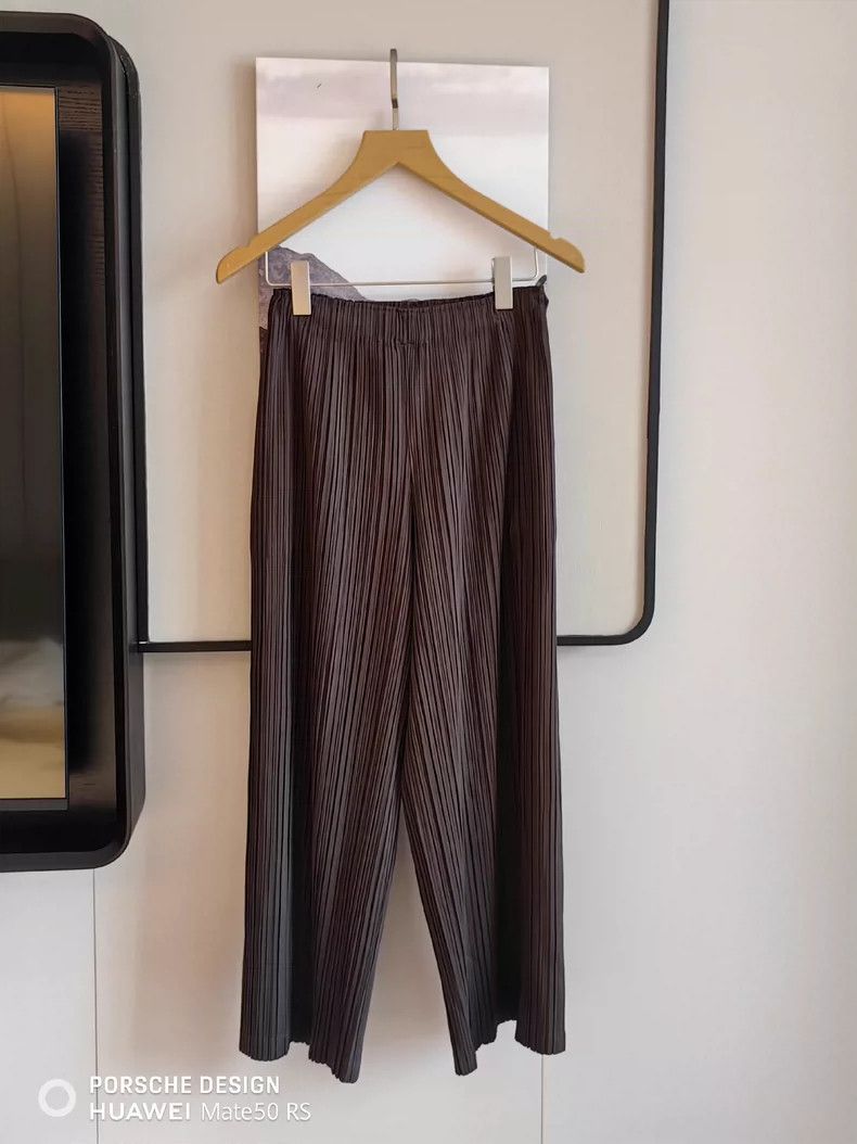 Issey Miyake Issey Miyake size:3 Chocolate-colored pleated pants Size 42" / US 20 - 1 Thumbnail