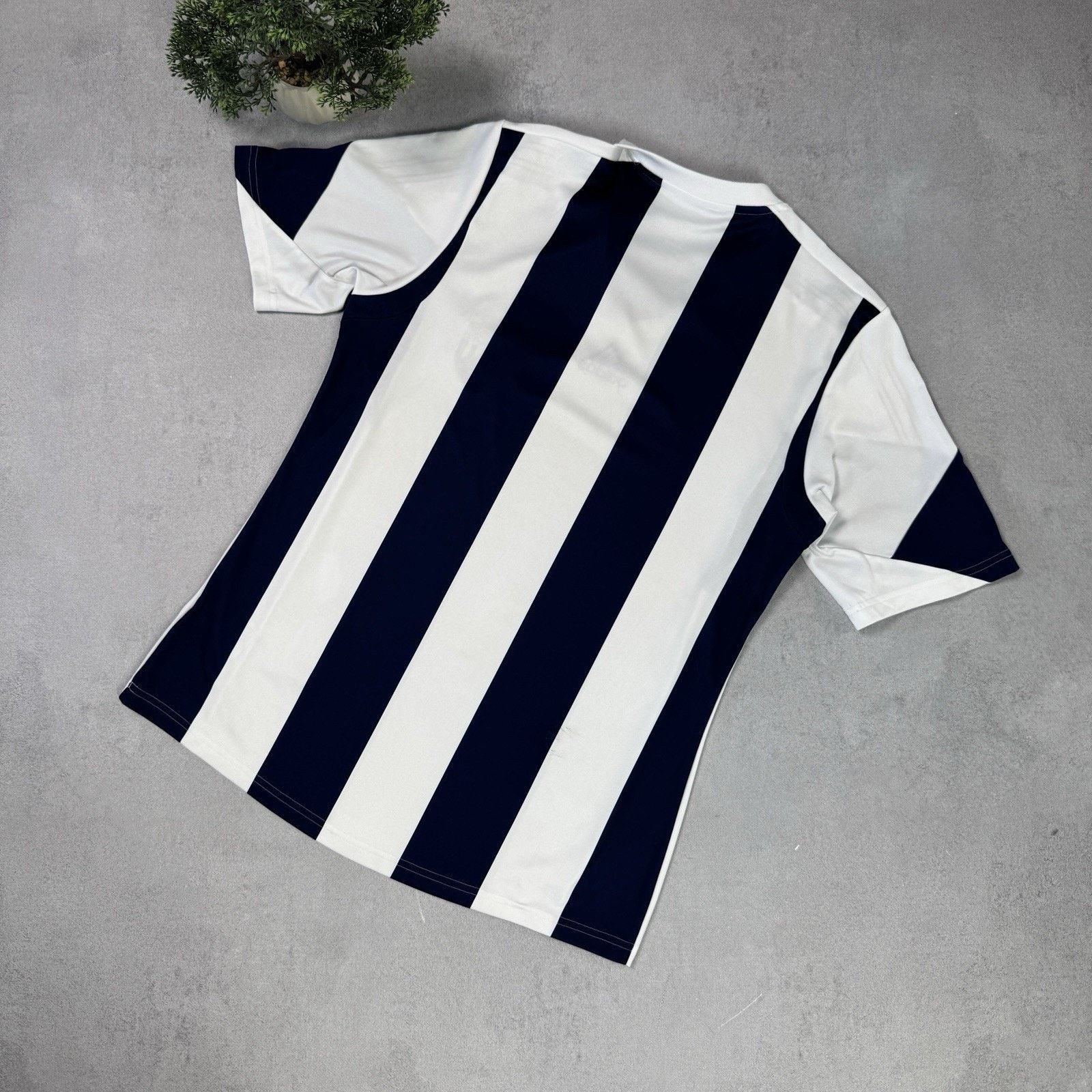 Adidas Vintage West Bromwich Albion 2013 2015 Soccer Jersey Size M Size US M / EU 48-50 / 2 - 12 Thumbnail