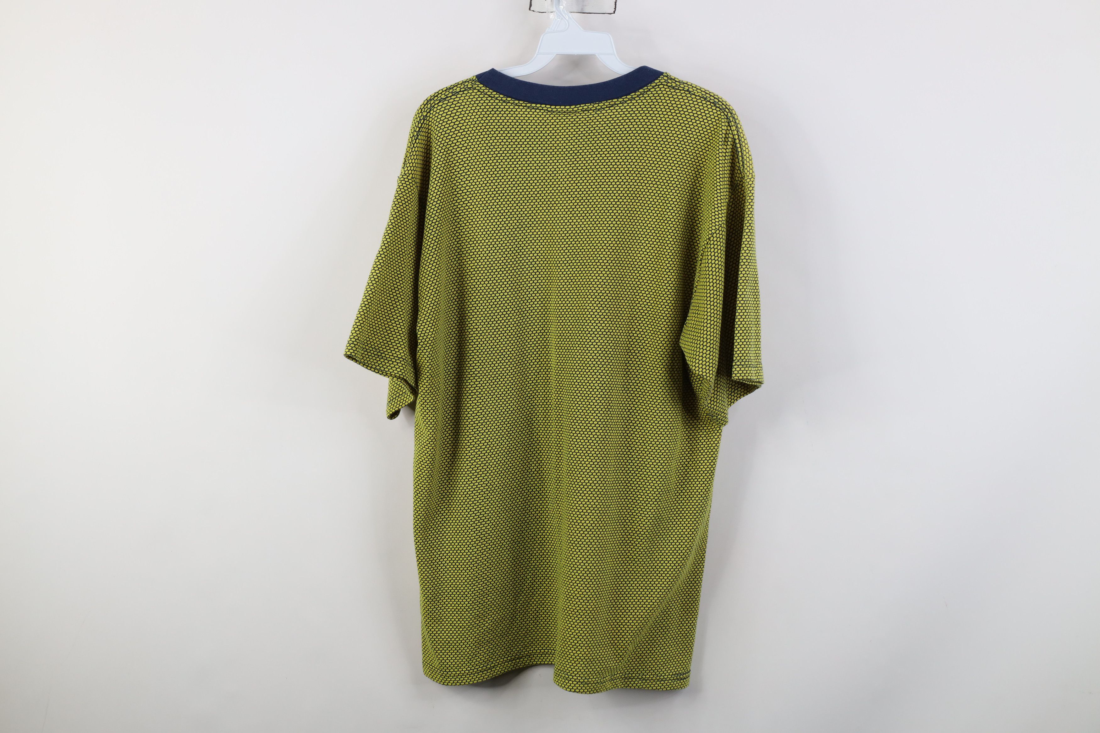 Vintage Vintage 90s University of Michigan Thermal Knit T-Shirt Size US L / EU 52-54 / 3 - 9 Thumbnail