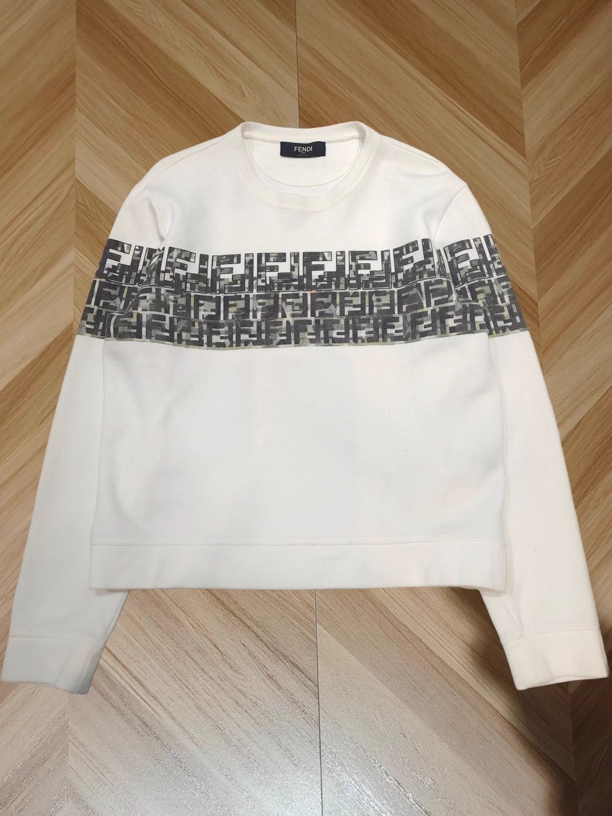 Fendi Fendi FF Logo Sweatshirt M (99% New, Authentic) Size M / US 6-8 / IT 42-44 - 1 Thumbnail