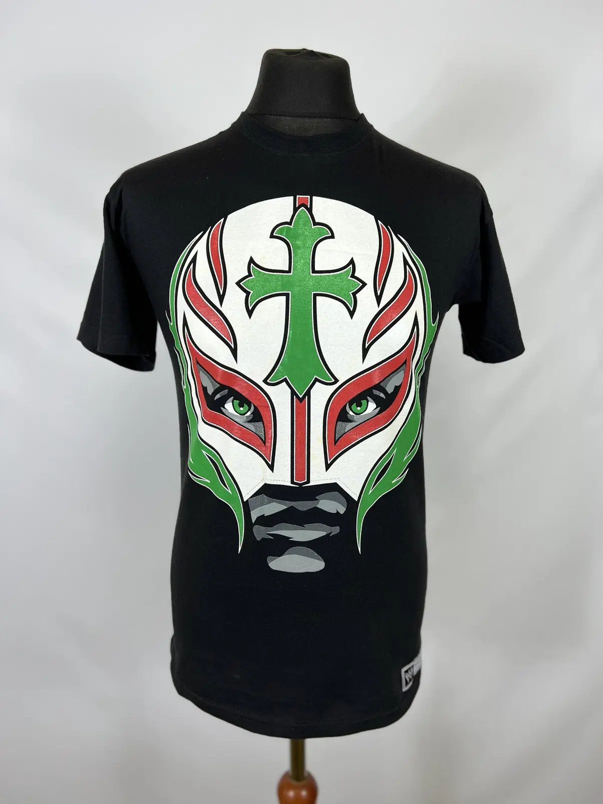 Vintage × WWE × WWF Vintage Rey Mysterio WWE T-shirt Size US S / EU 44-46 / 1 - 1 Thumbnail