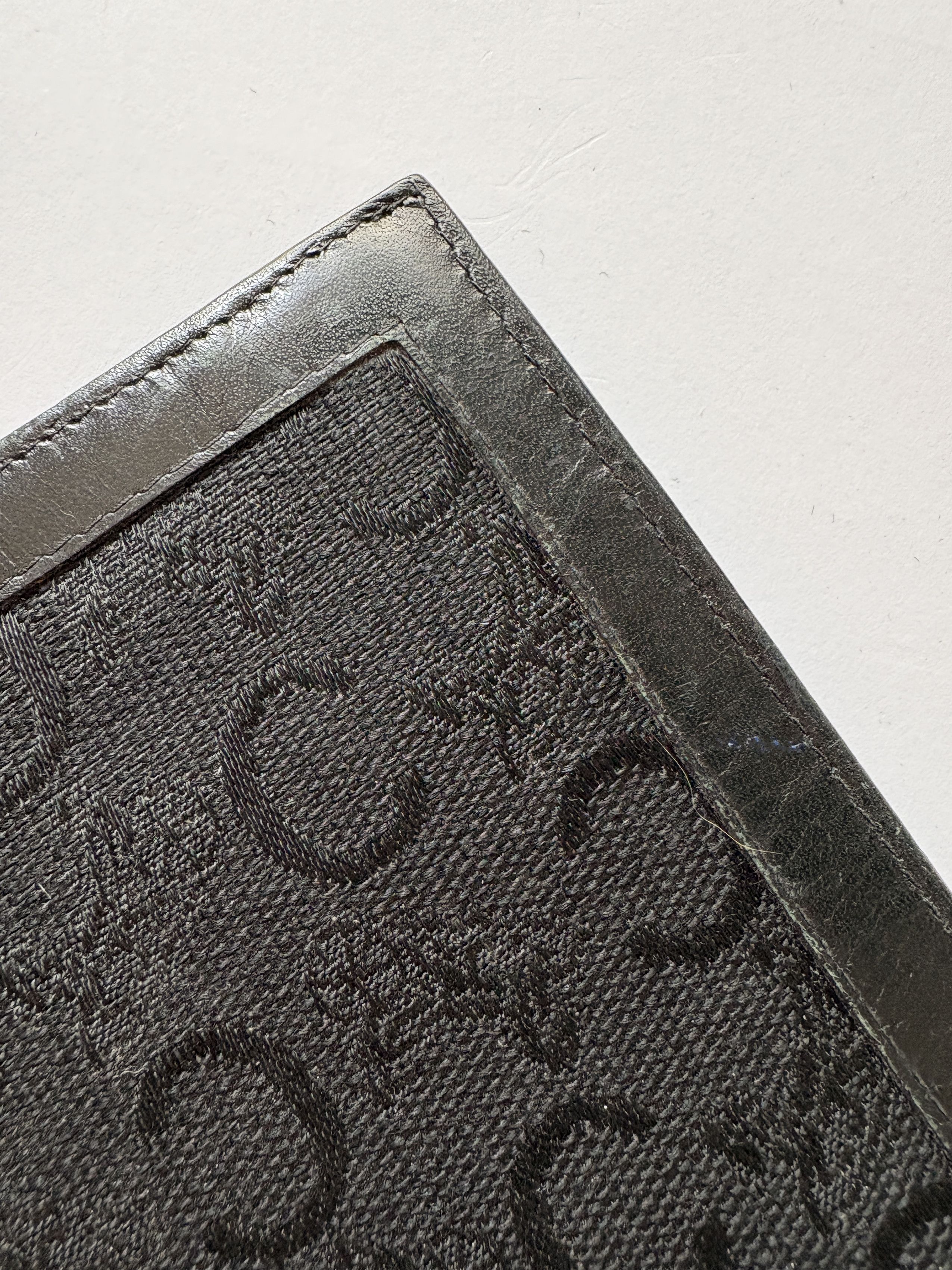 Celine ⚡️𝐐𝐔𝐈𝐂𝐊 𝐒𝐀𝐋𝐄⚡️ Celine Vintage Black Bifold Wallet Size ONE SIZE - 8 Thumbnail