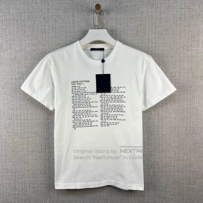 Louis Vuitton Louis Vuitton Solid stretch printed crew neck short sleeve Size US S / EU 44-46 / 1 - 1 Thumbnail