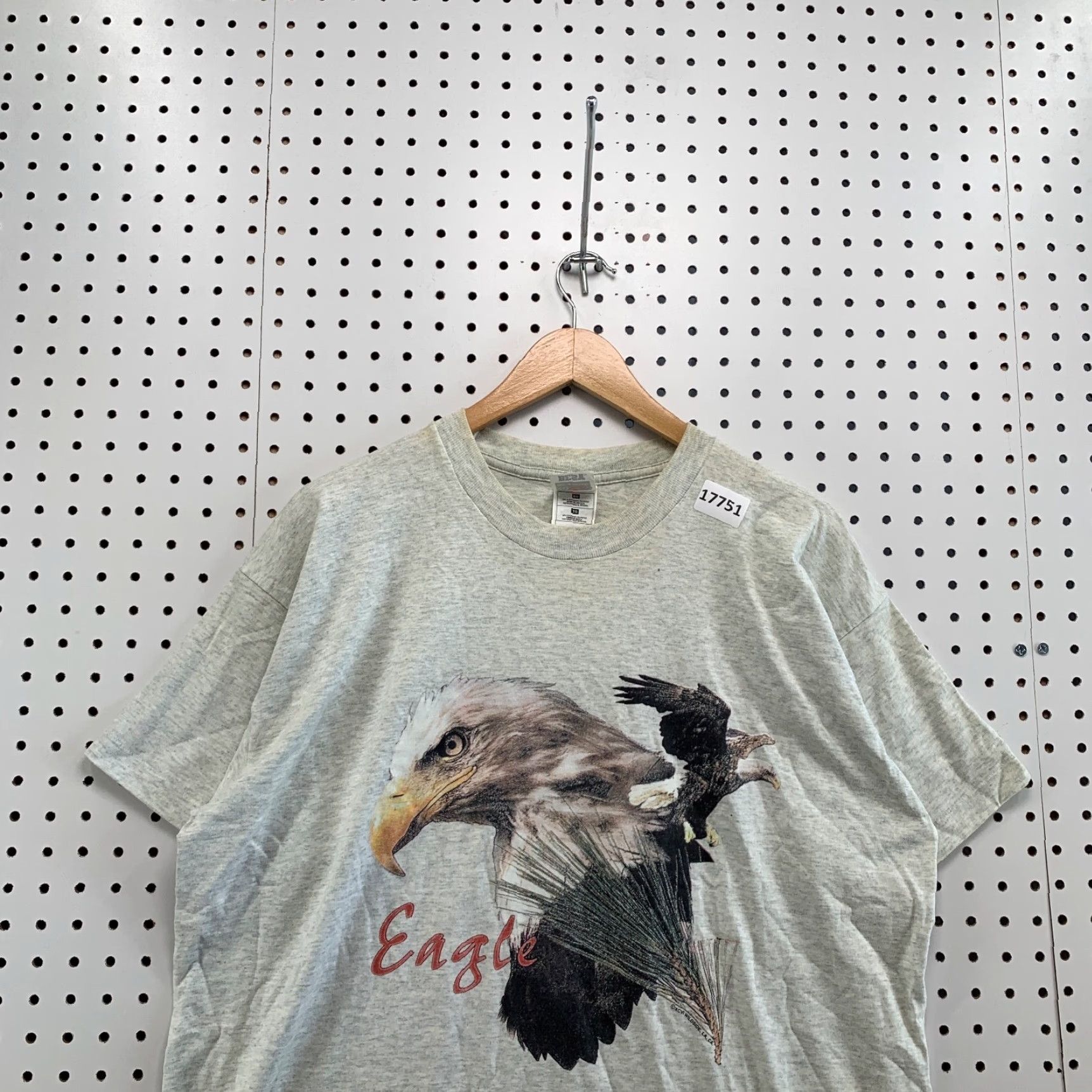 Fruit Of The Loom Vintage 90s Bald Eagle Shirt Adult XL Fits 23X28 Single Stitch Gray Short Sleeve Size US XL / EU 56 / 4 - 2 Thumbnail