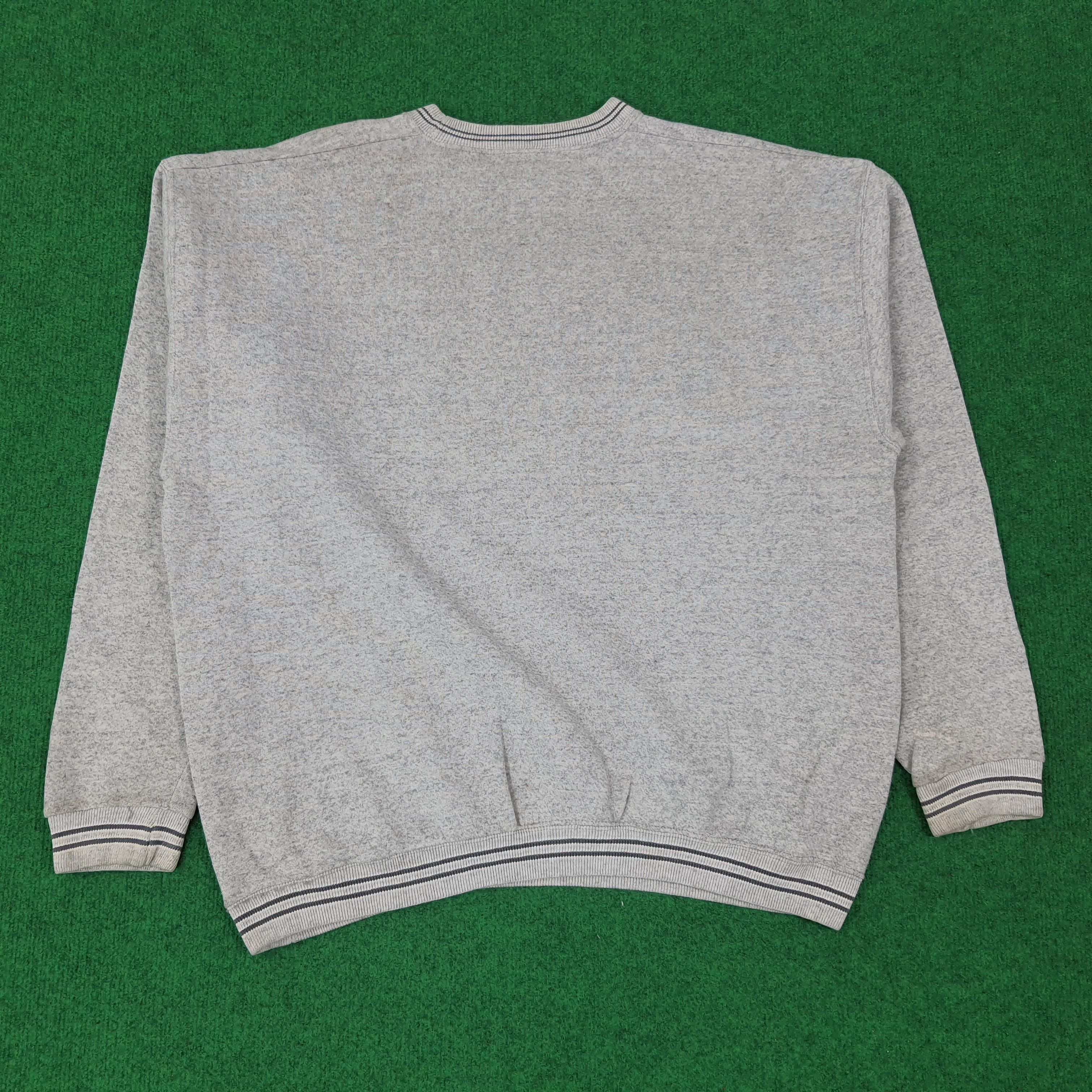 Disney × Mickey Mouse × Vintage Vintage Disney Mickey Mouse Sweatshirt C236N9 Size US L / EU 52-54 / 3 - 4 Thumbnail