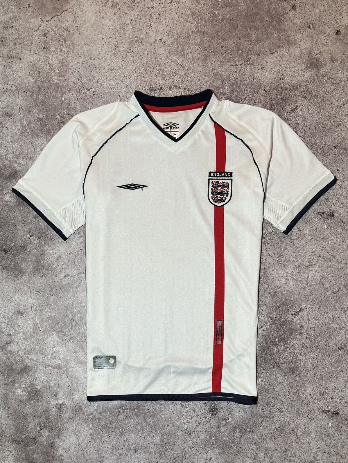 Umbro England 2002 home football shirt soccer jersey Size US L / EU 52-54 / 3 - 1 Thumbnail
